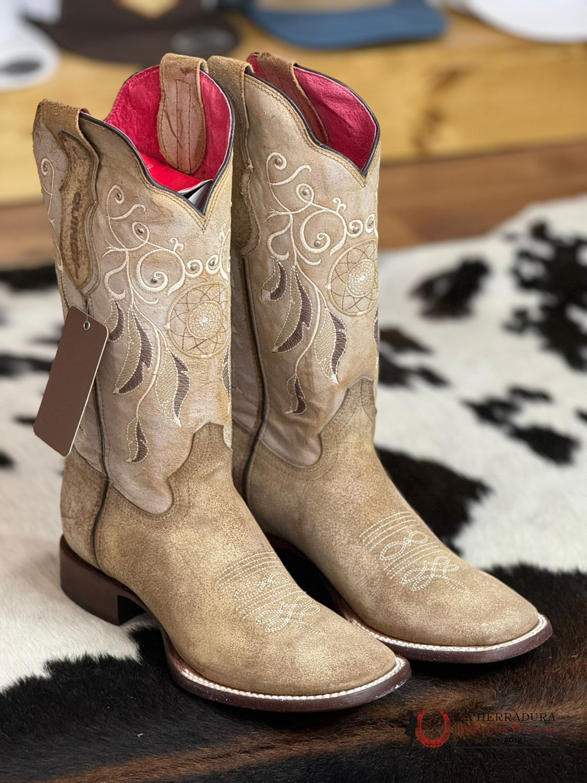 Quincy Sand Satin White Stitched Top Botas Mujeres