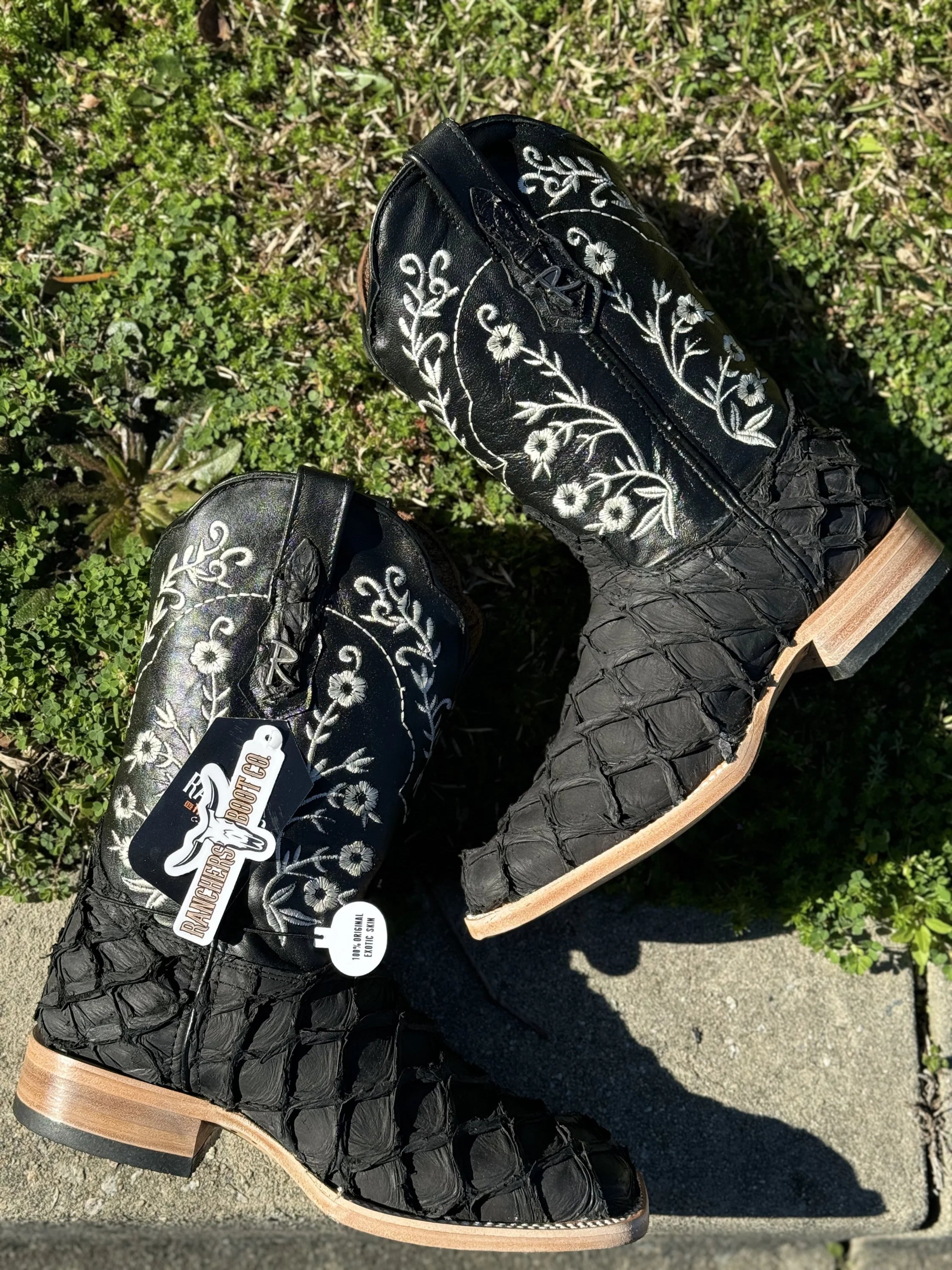Rancher Fish Exotich Boots Women’s Black Matte Flower Top Botas Mujeres