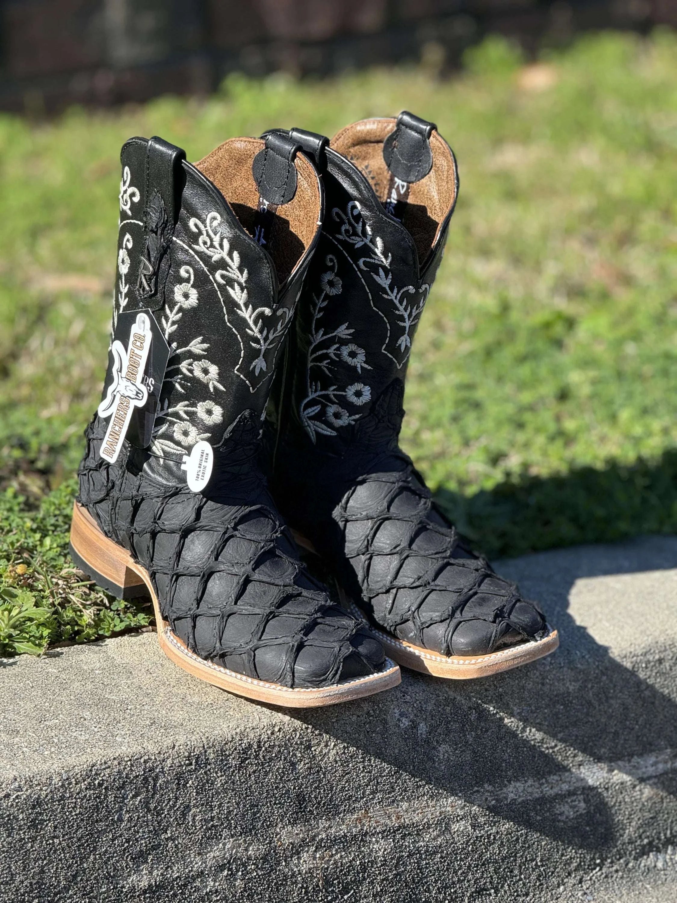 Rancher Fish Exotich Boots Women’s Black Matte Flower Top Botas Mujeres