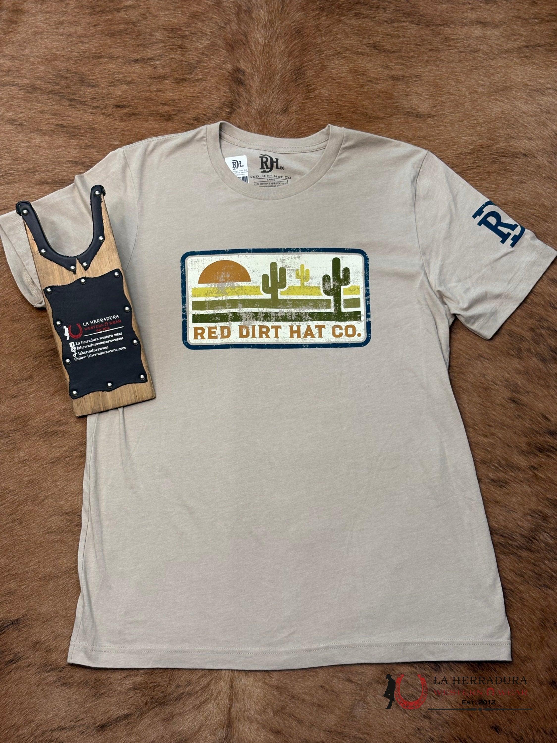 RED DIRT HAT CO. RANCHERO TSHIRT CM2362000HTA0A3 ROPA HOMBRES