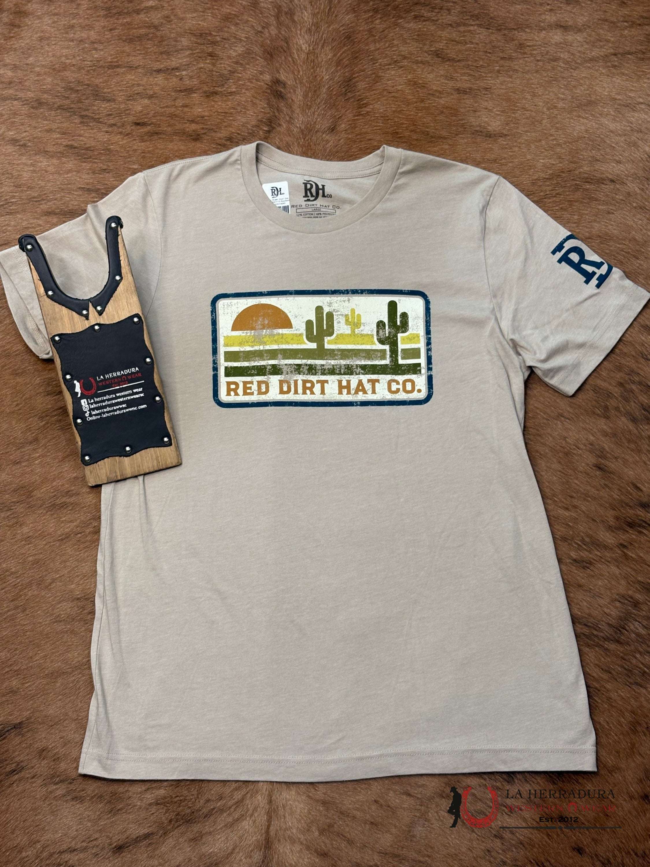 RED DIRT HAT CO. RANCHERO TSHIRT CM2362000HTA0A3 ROPA HOMBRES