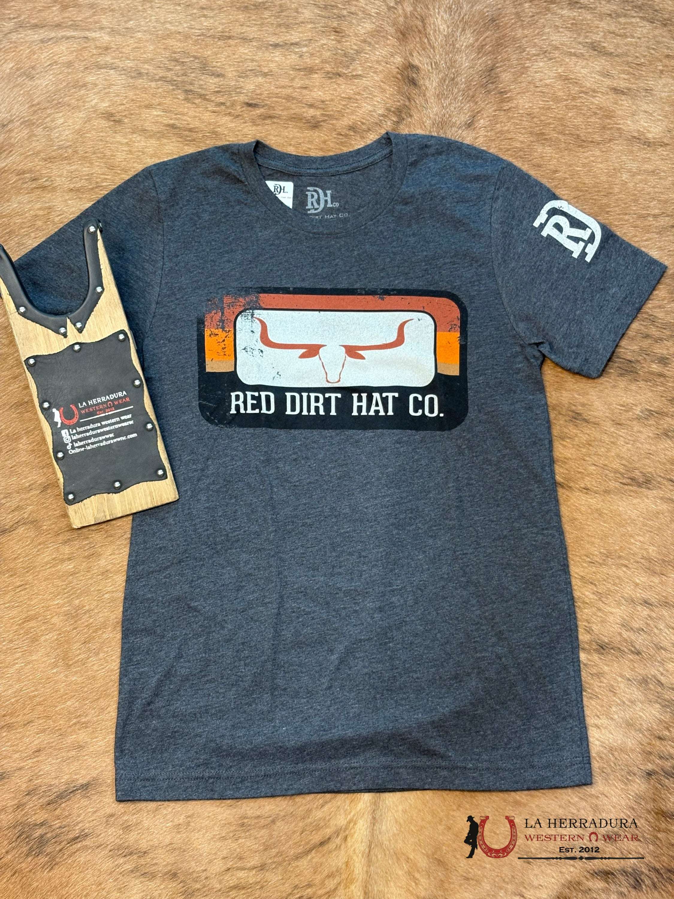 RED DIRT HAT CO. THE RUN AWAY ROPA HOMBRES