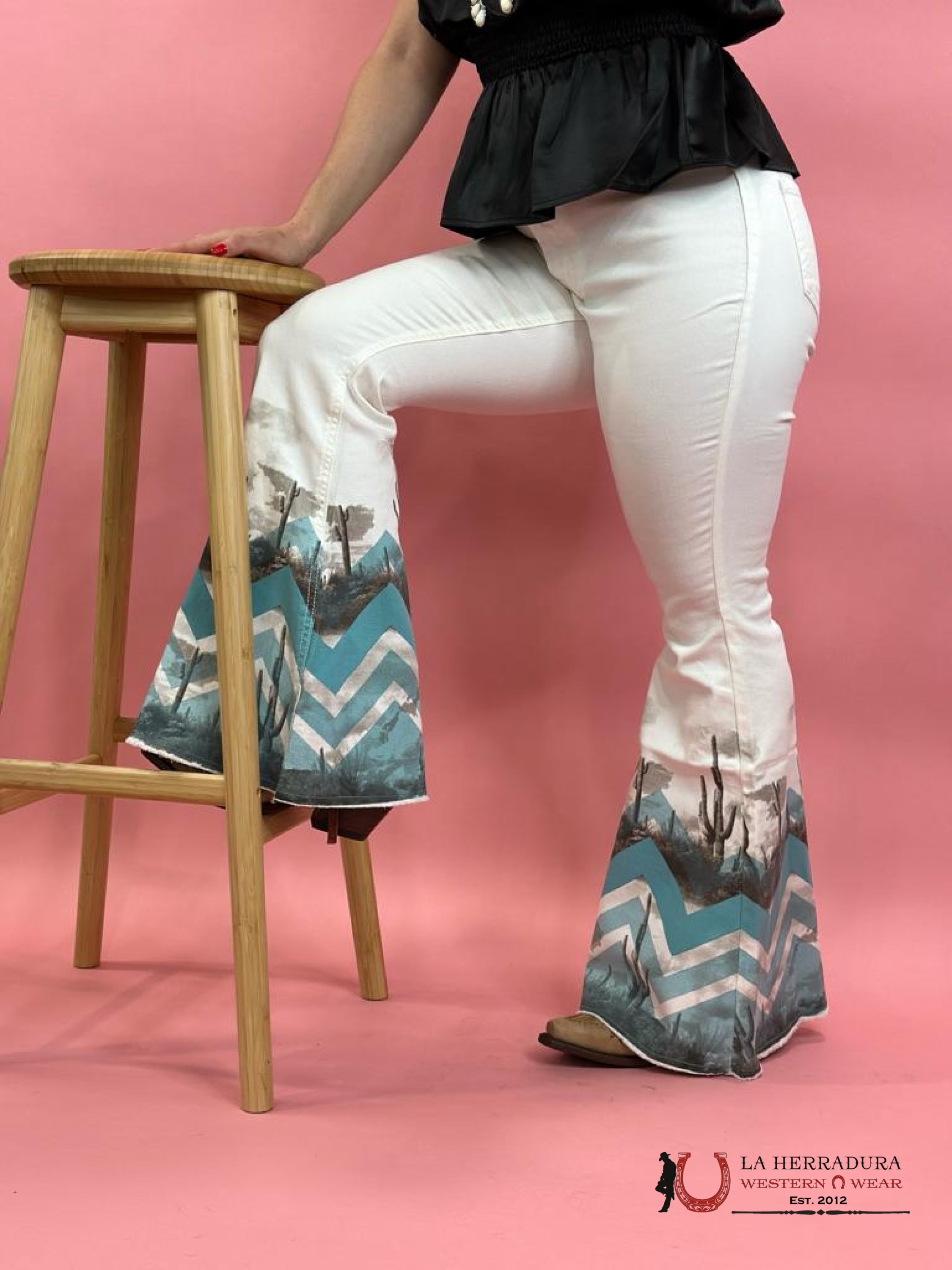 Rock&Roll White Bargain Button Bell High Rise Jeans Women