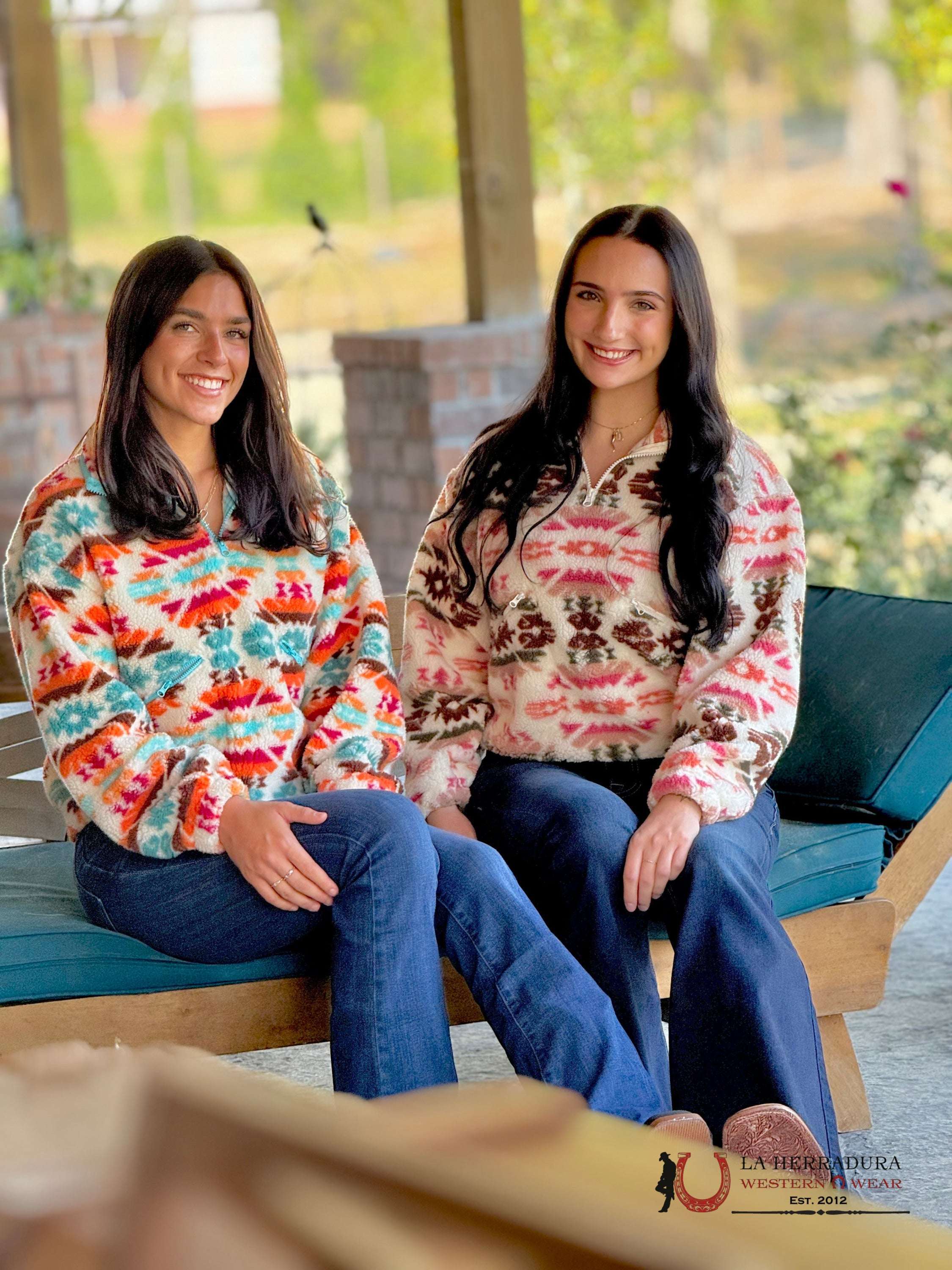 Rock&Roll Womens Cream Aztec Print Sherpa Pullover Pink/Green Ropa Mujeres