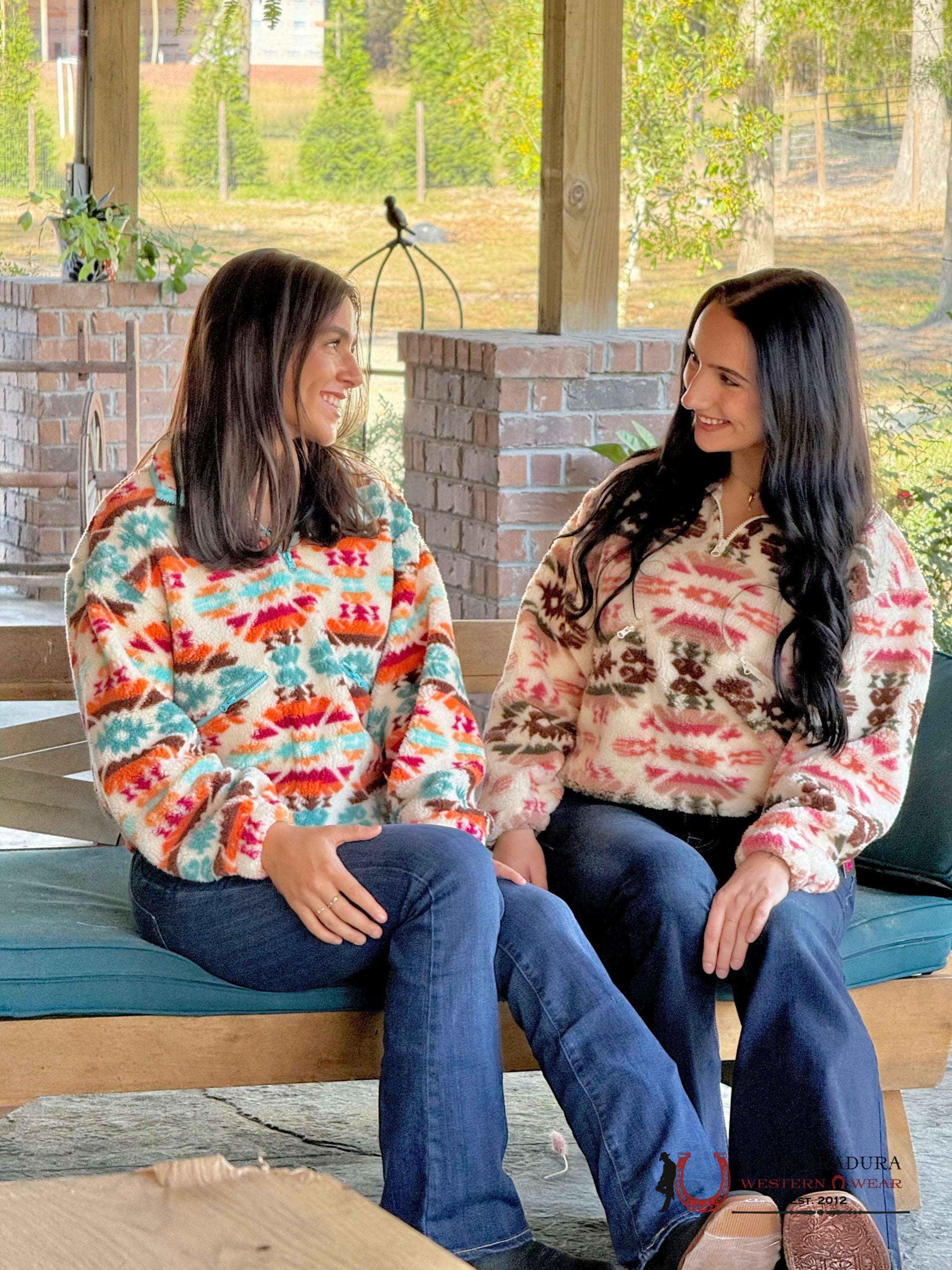 Rock&Roll Womens Cream Aztec Print Sherpa Pullover Pink/Green Ropa Mujeres