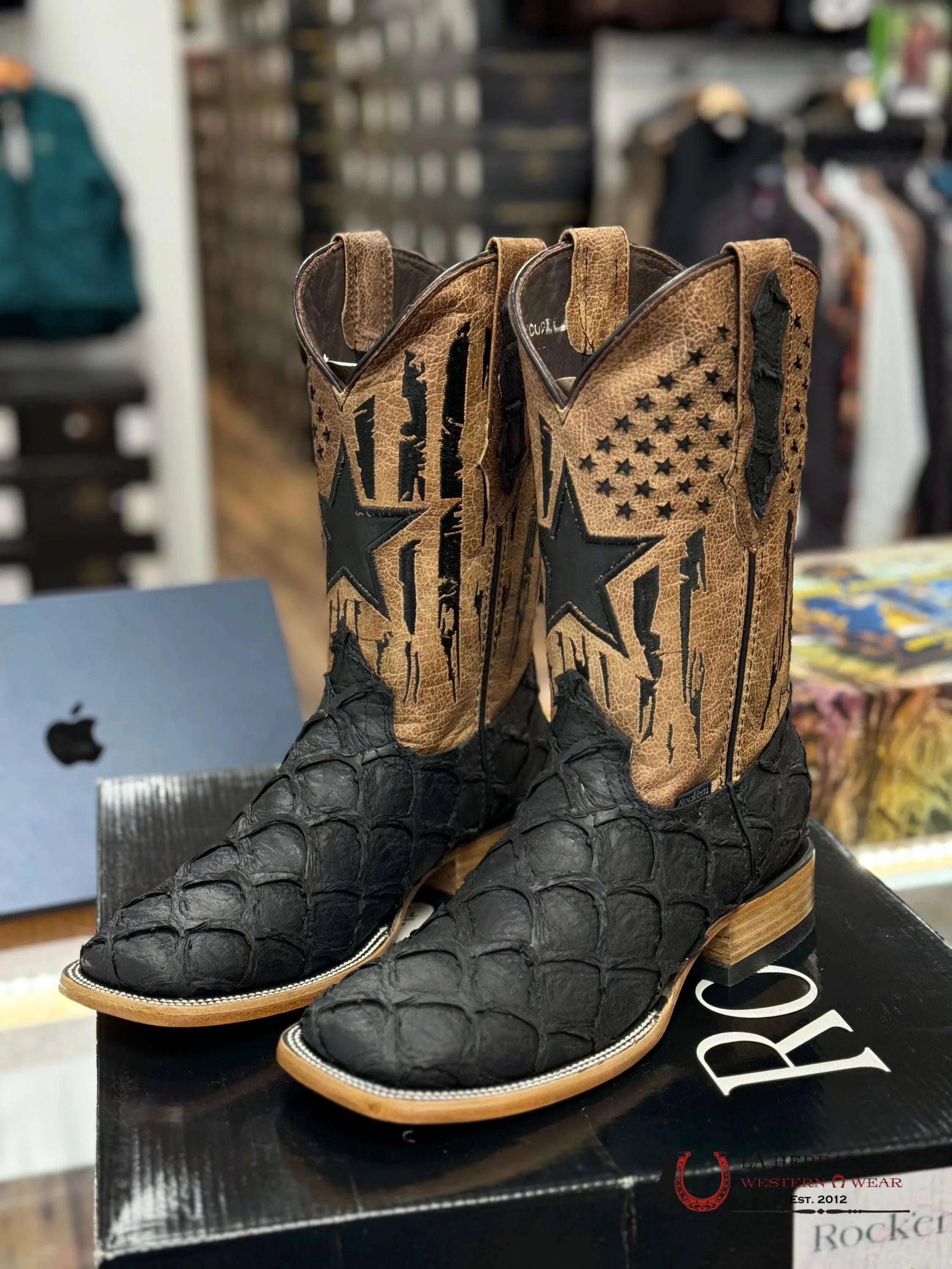 Mens Imit Pez Pirarucu Negro Mate Boot Botas Hombres