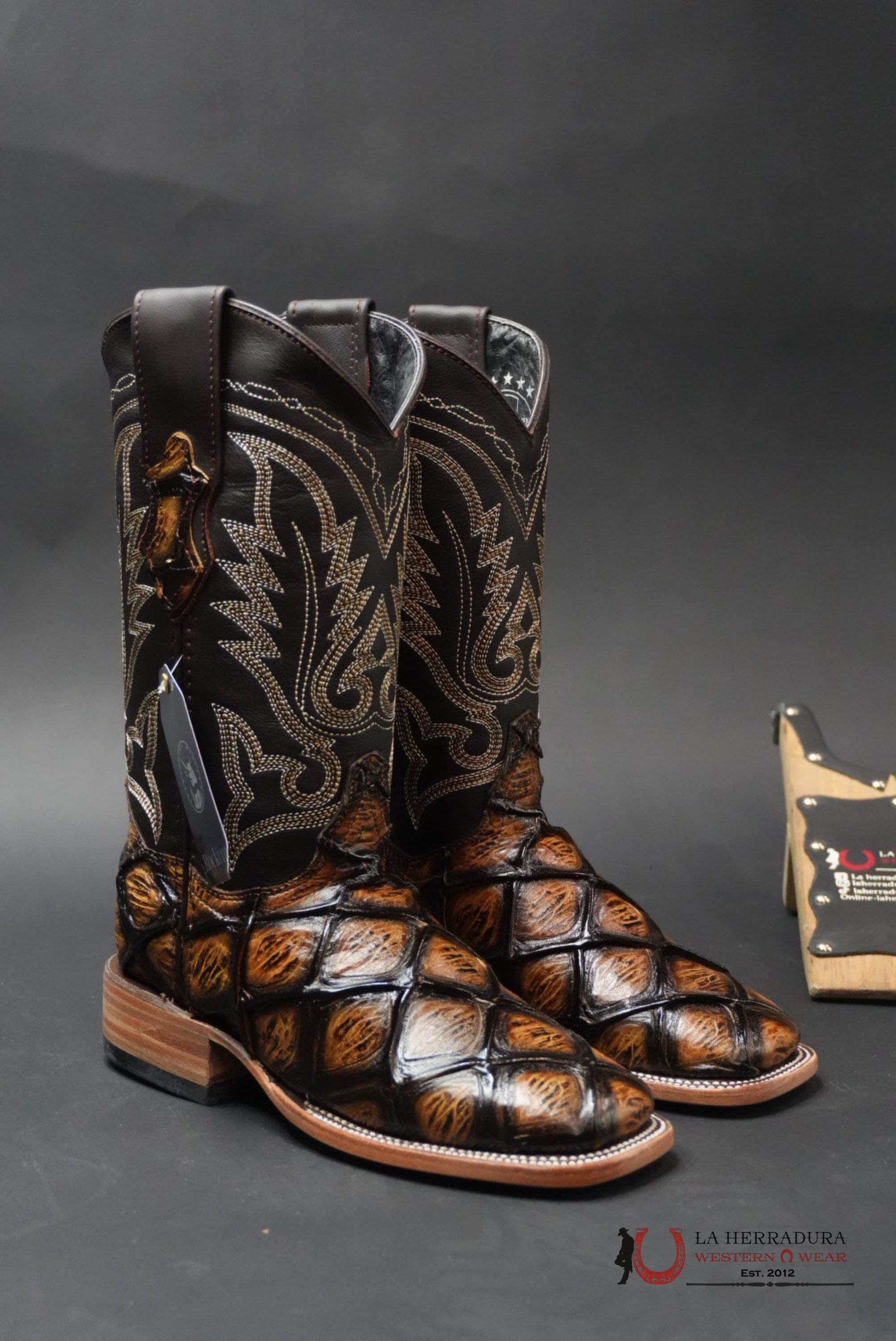 MEN IMIT PEZ MAR Y TIERRA FISH ORIX SQUARE TOE BOOT BOTAS HOMBRES