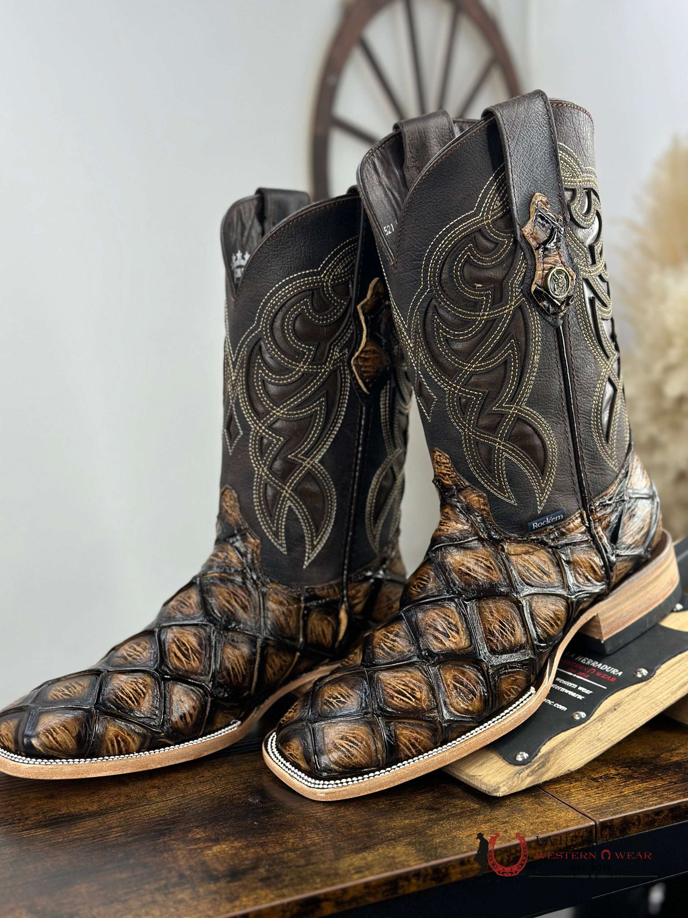 Men Imit Pez Mar Y Tierra Fish Orix Square Toe Boot Botas Hombres
