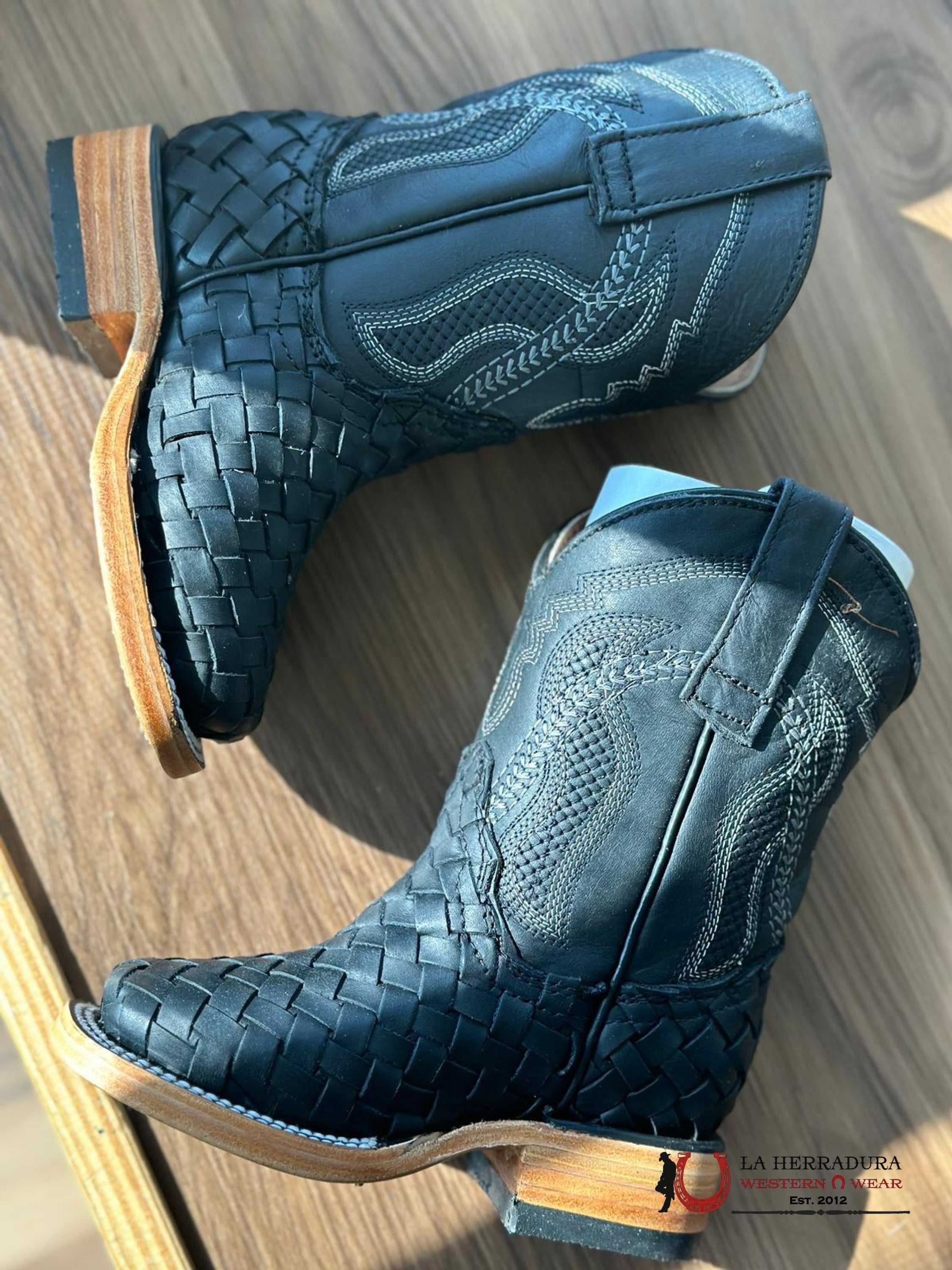 ROCKEM KIDS WOVEN BLACK/BLACK SQ. TOE NIÑOS