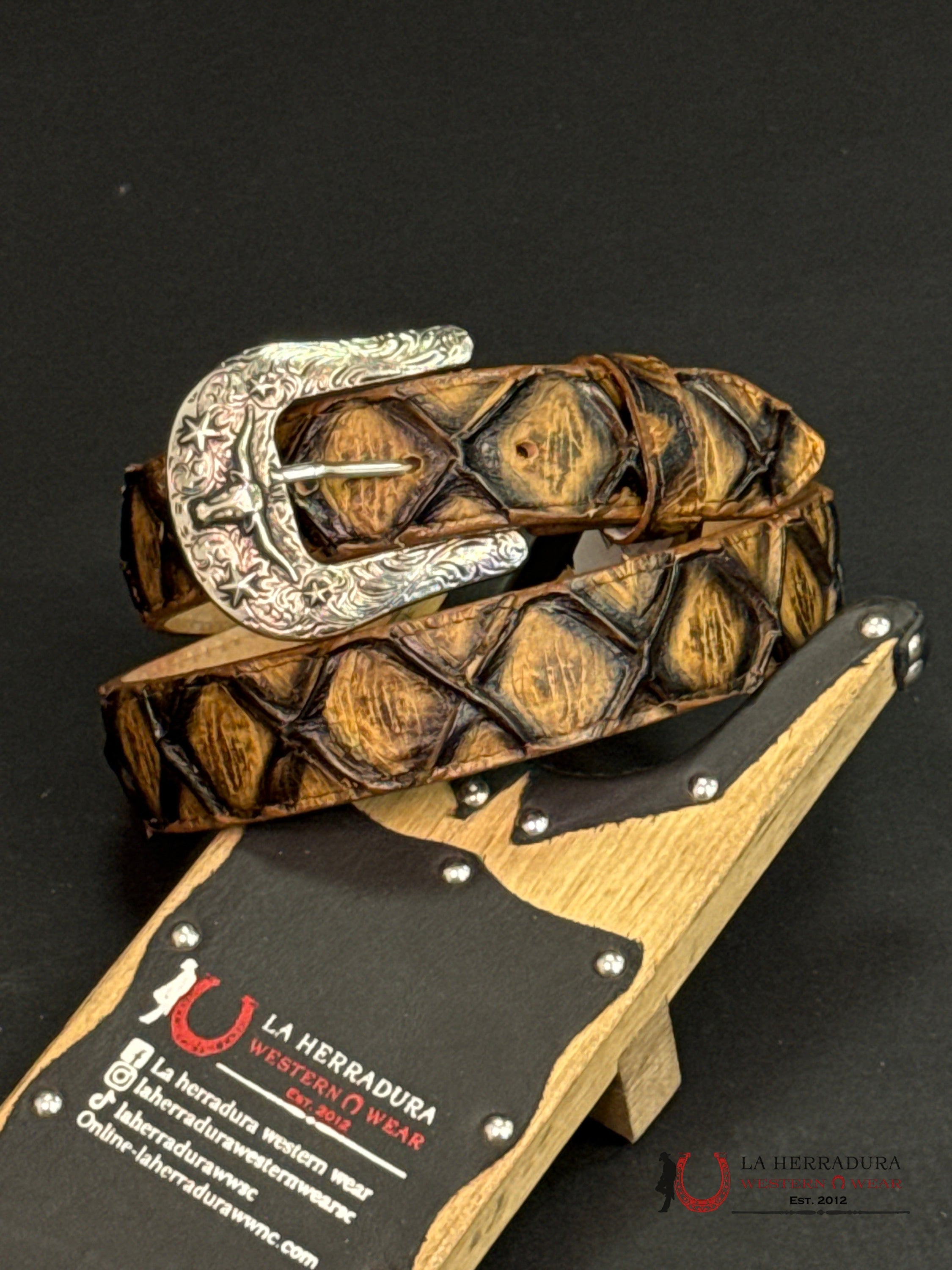 ROCKEM MEN BRILLOSO TAN BROWN FISH SCALE BELT CINTURONES HOMBRES