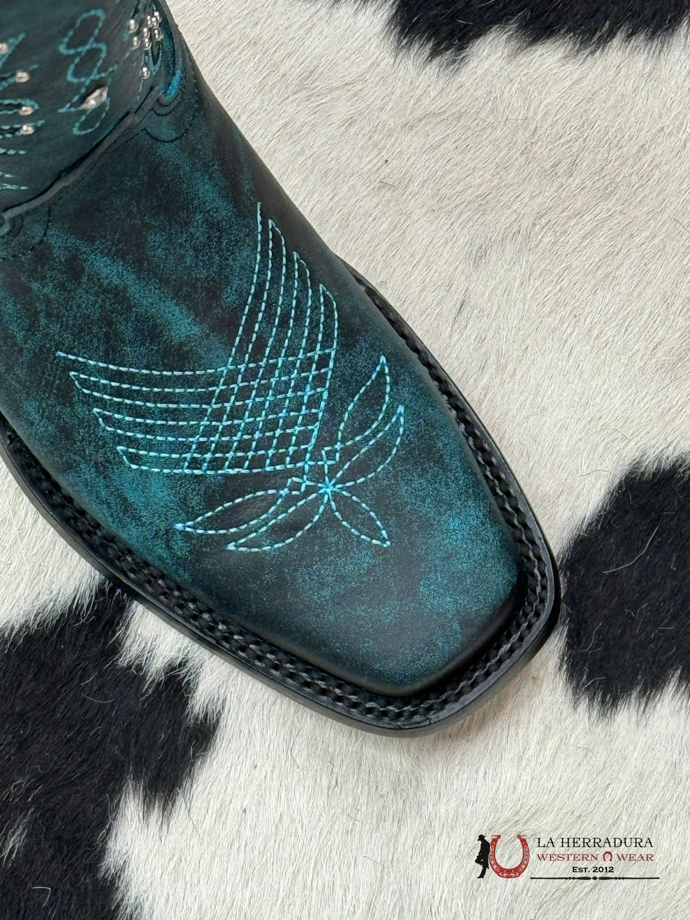 ROCKEM TURQOISE WITH DIAMONDS SNIP TOE