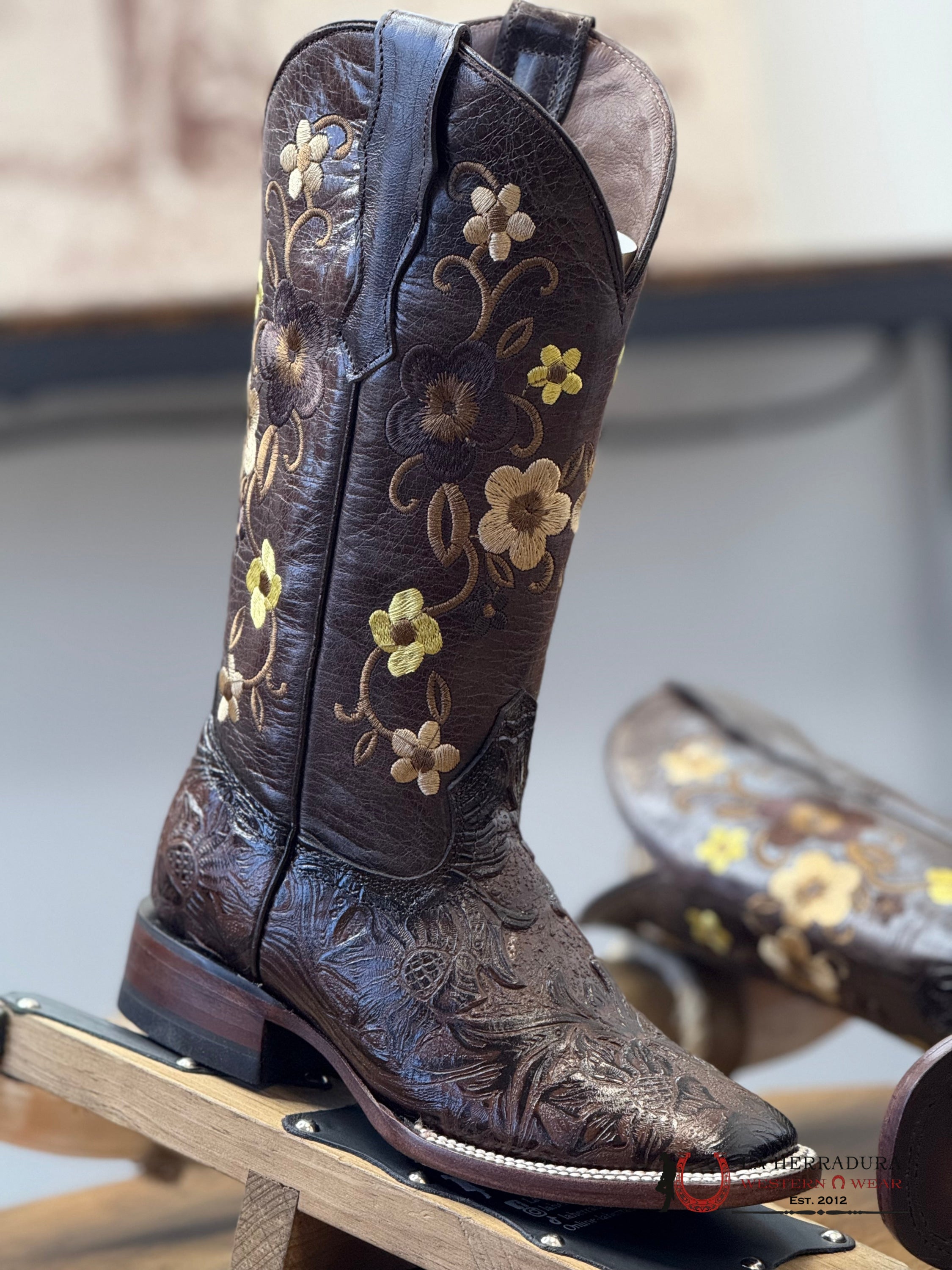 Womens Parais Hand Tooled Cedona Brown Square Toe Botas Mujeres