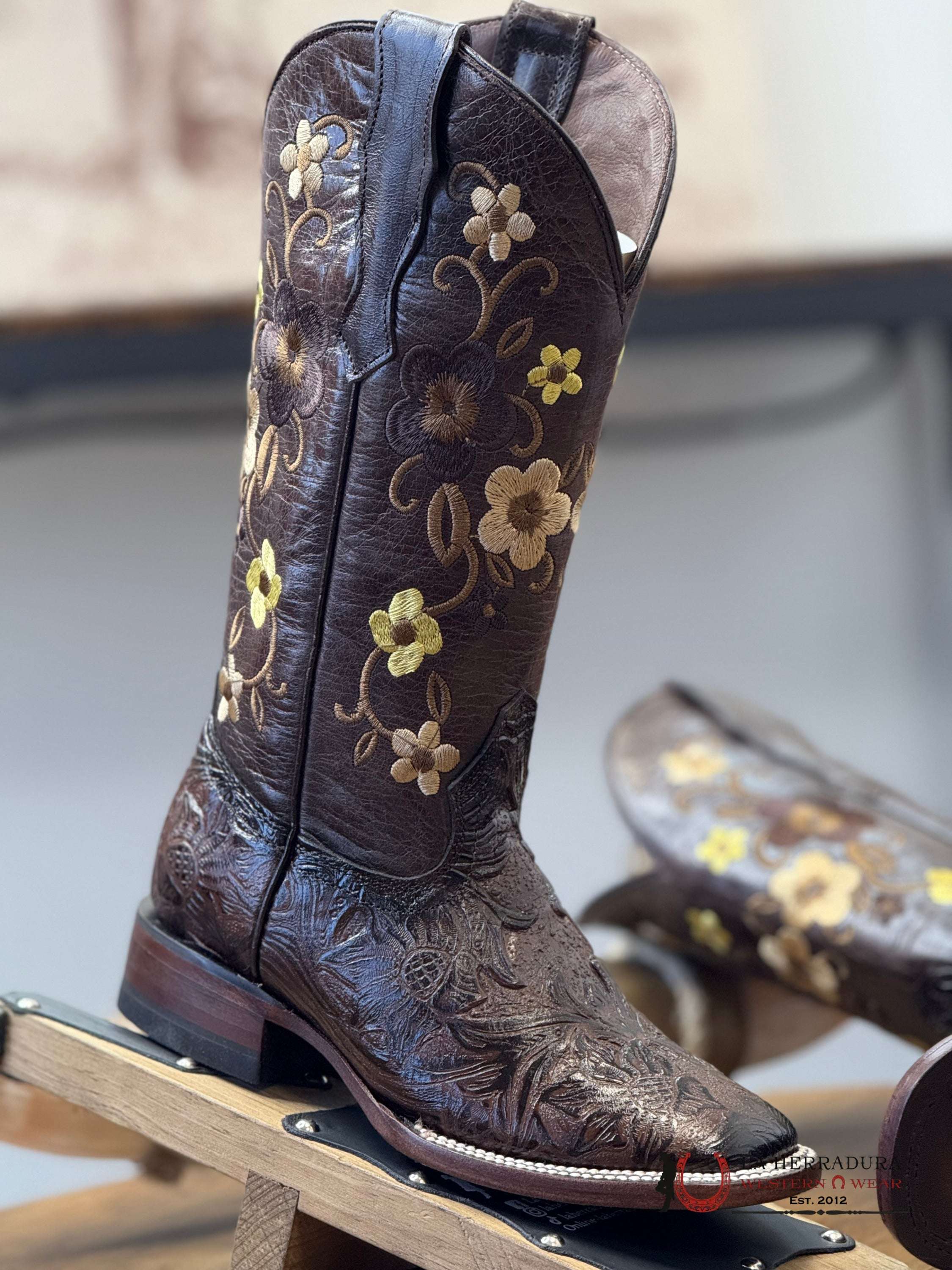Womens Parais Hand Tooled Cedona Brown Square Toe Botas Mujeres