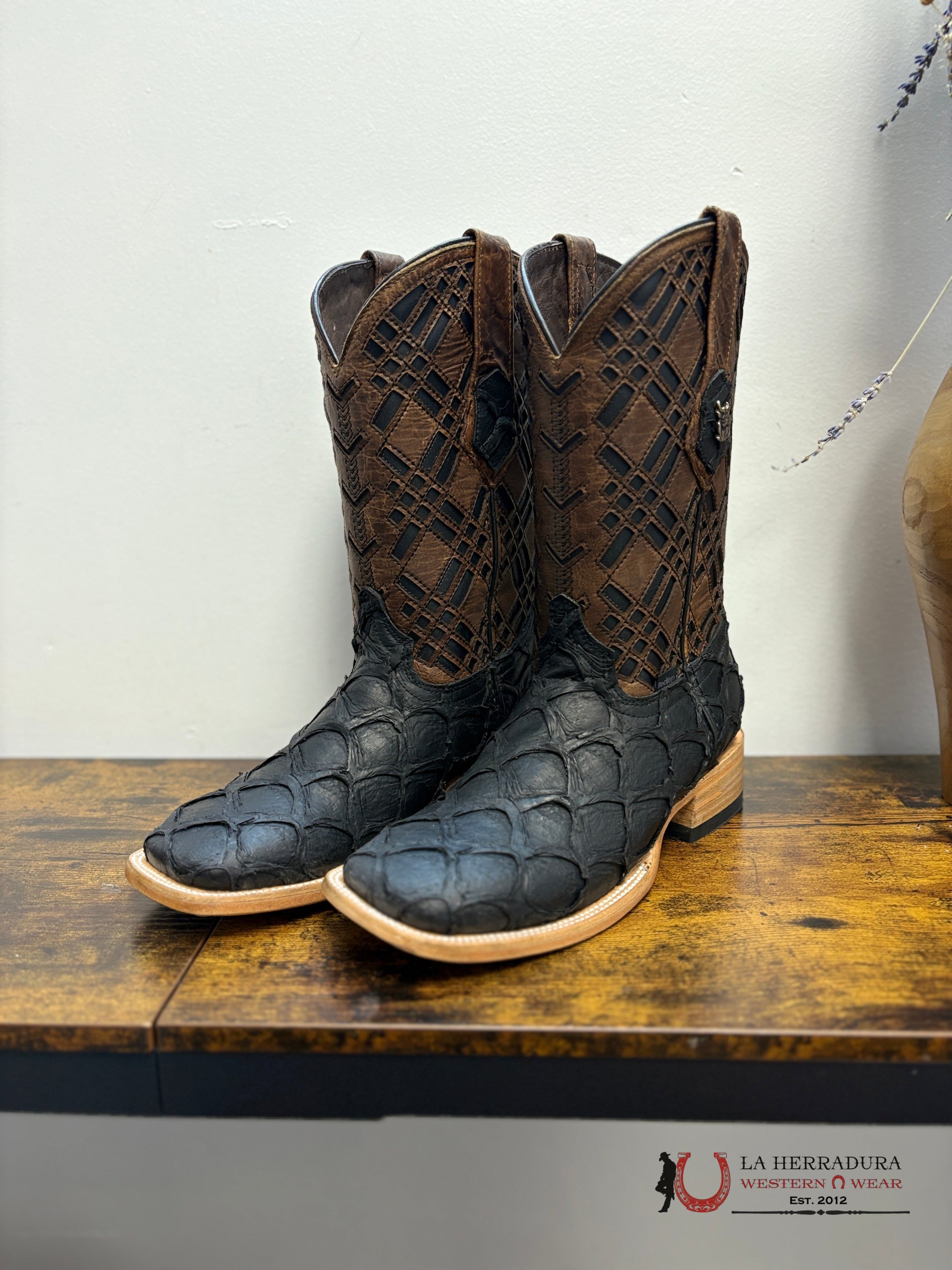 ROCKEM RYDER BROWN TUBE CLON FISH BOOT MATTE BLACK SQ. TOE BOTAS HOMBRES