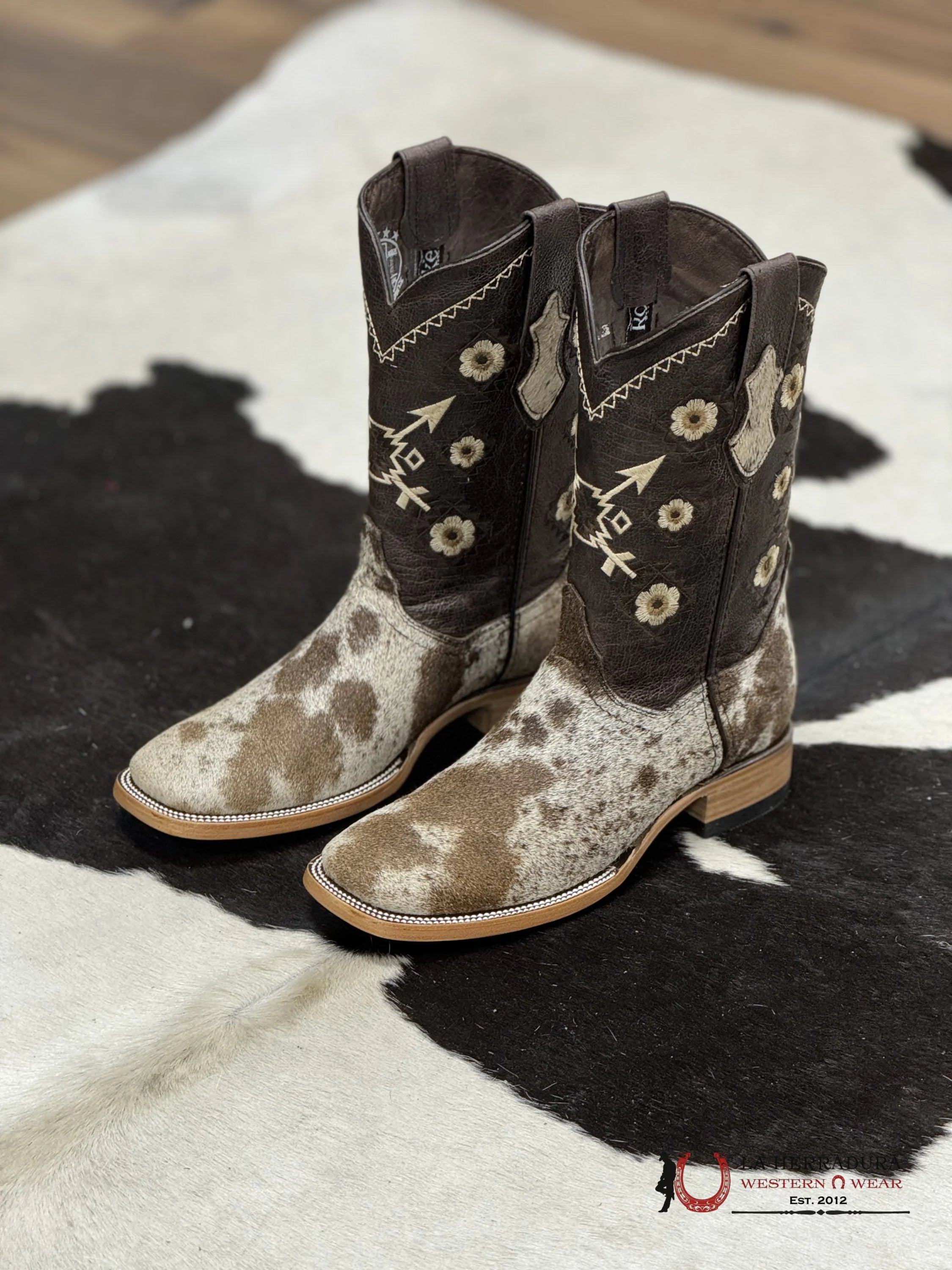 Womens Cedona White & Brown Cowhide (Every Pair Is Unique) Botas Mujeres