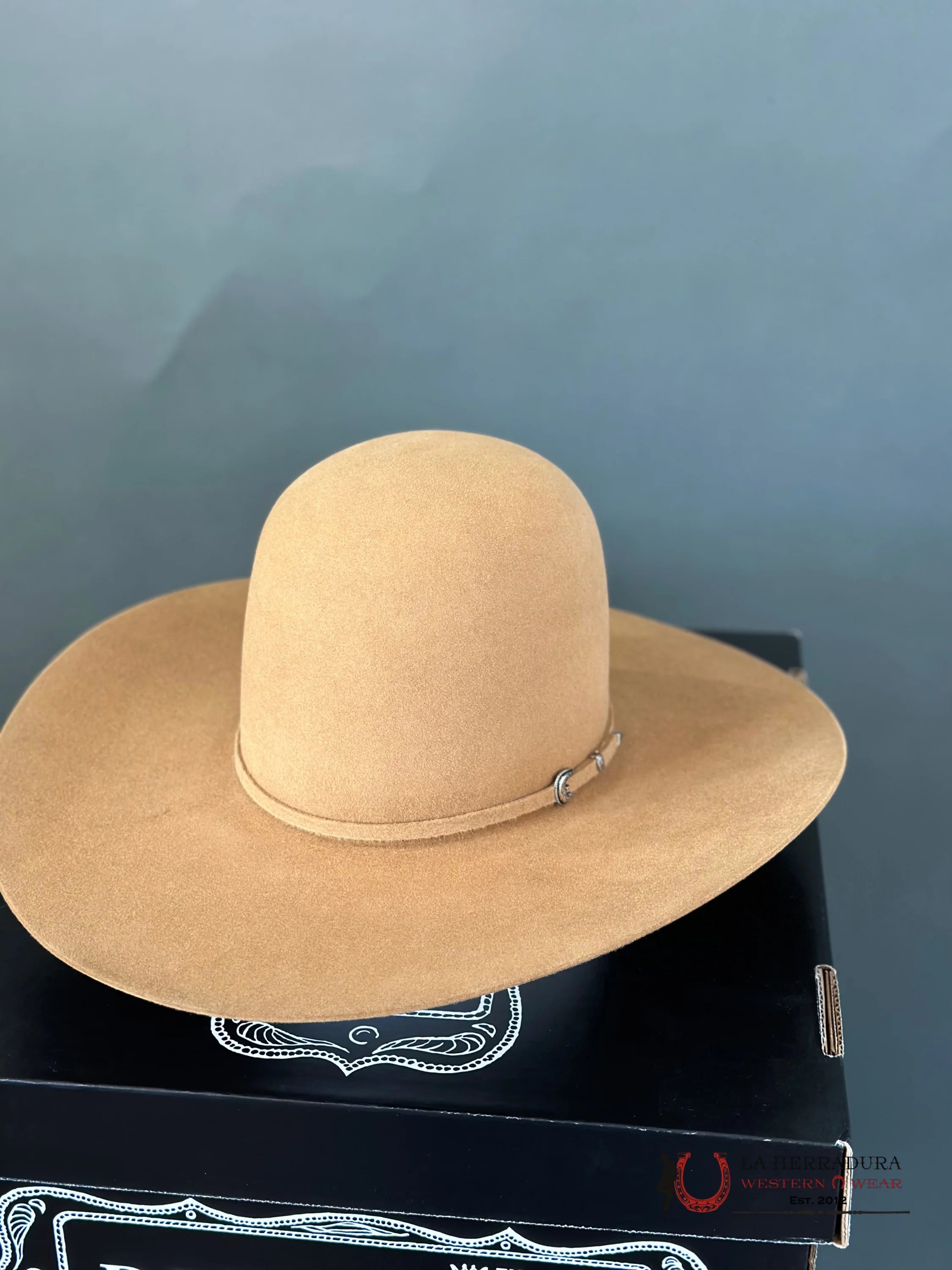 Rodeo King 7X Camel Open Crown Tejana