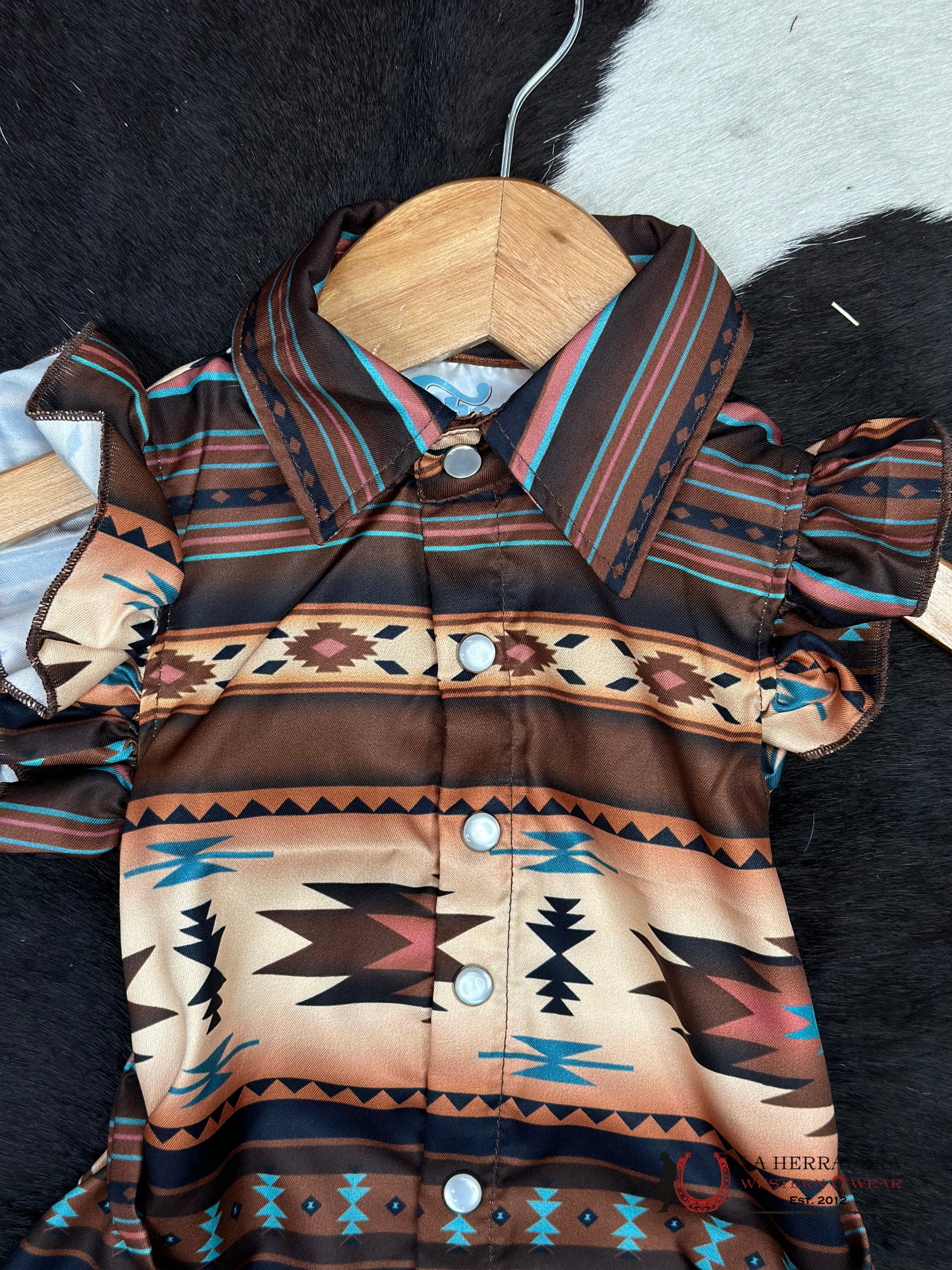 Shea Baby Aztec Brown Snap Dress Niños
