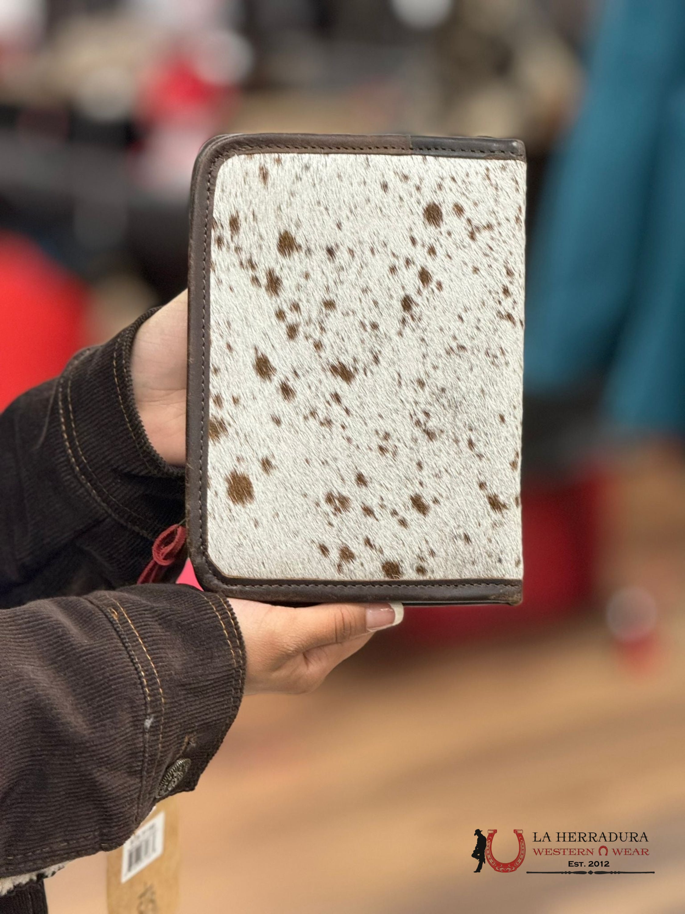 Sts Ranchwear Cowhide Magnetic Wallet