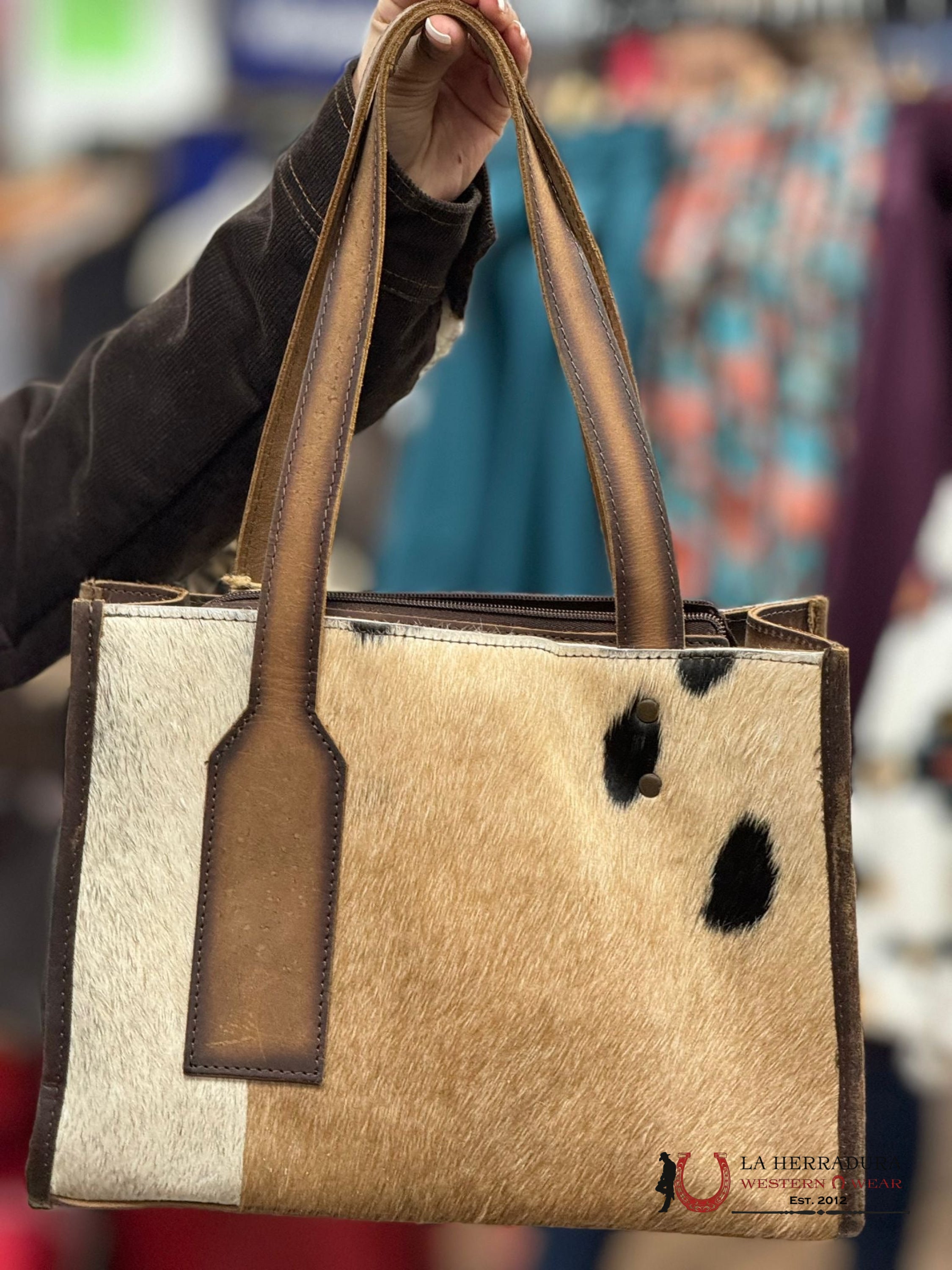 Sts Ranchwear Cowhide Black & White/Tab Ruby Purse