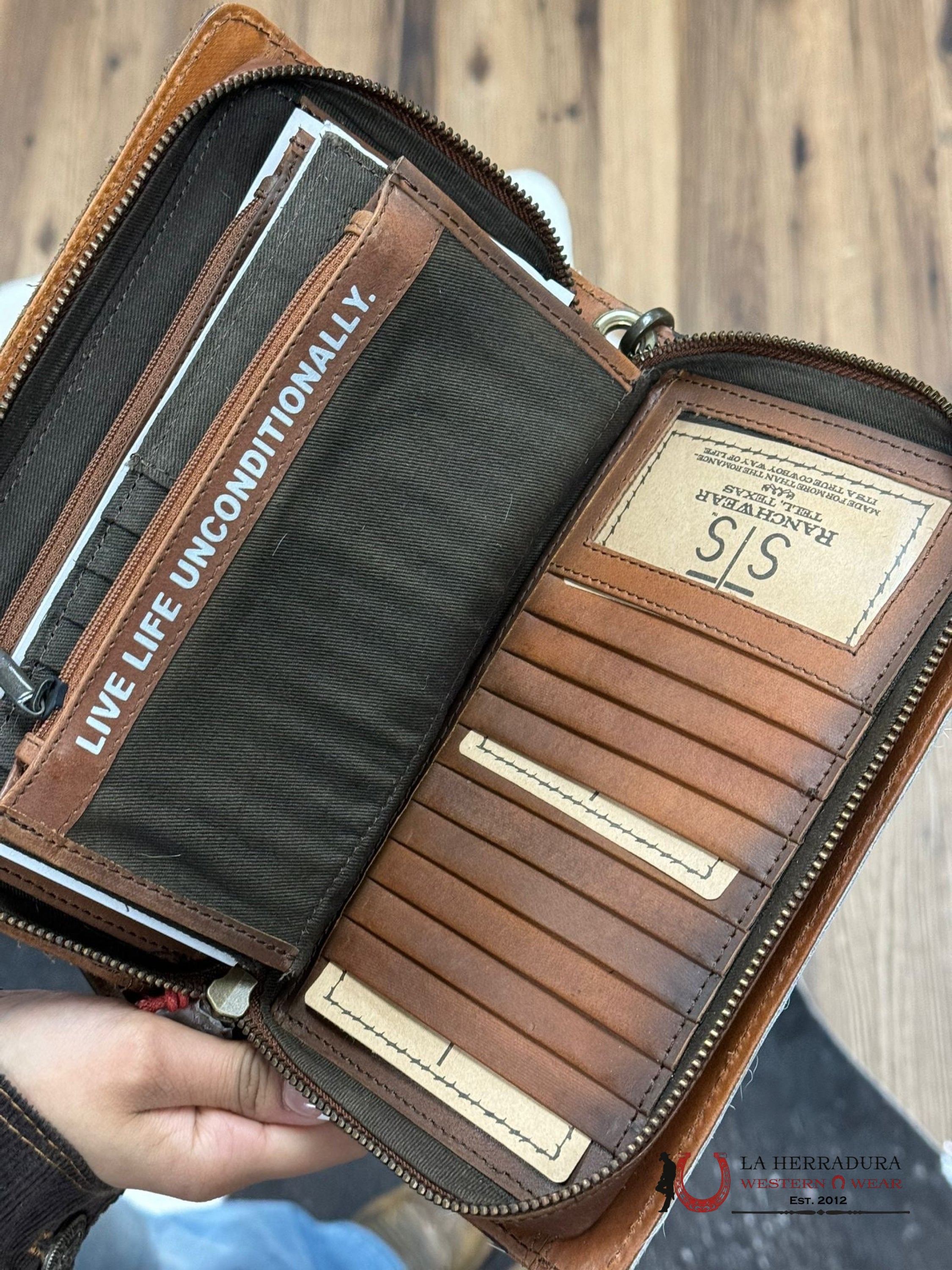 Sts Ranchwear Crossbody Unique Cowhide Black & White Saddle Tramp Evie Organizer