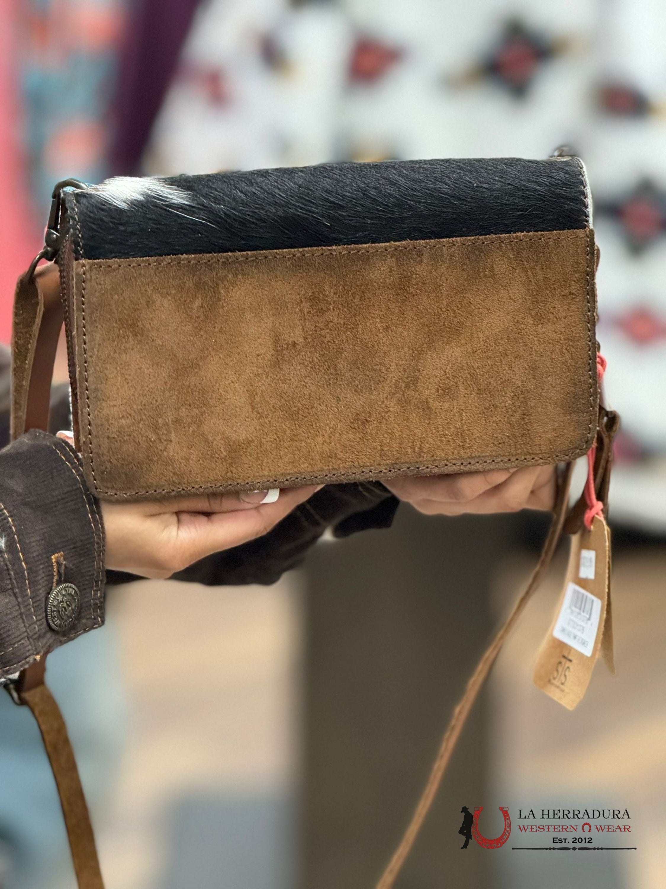 Sts Ranchwear Crossbody Unique Cowhide Black & White Saddle Tramp Evie Organizer