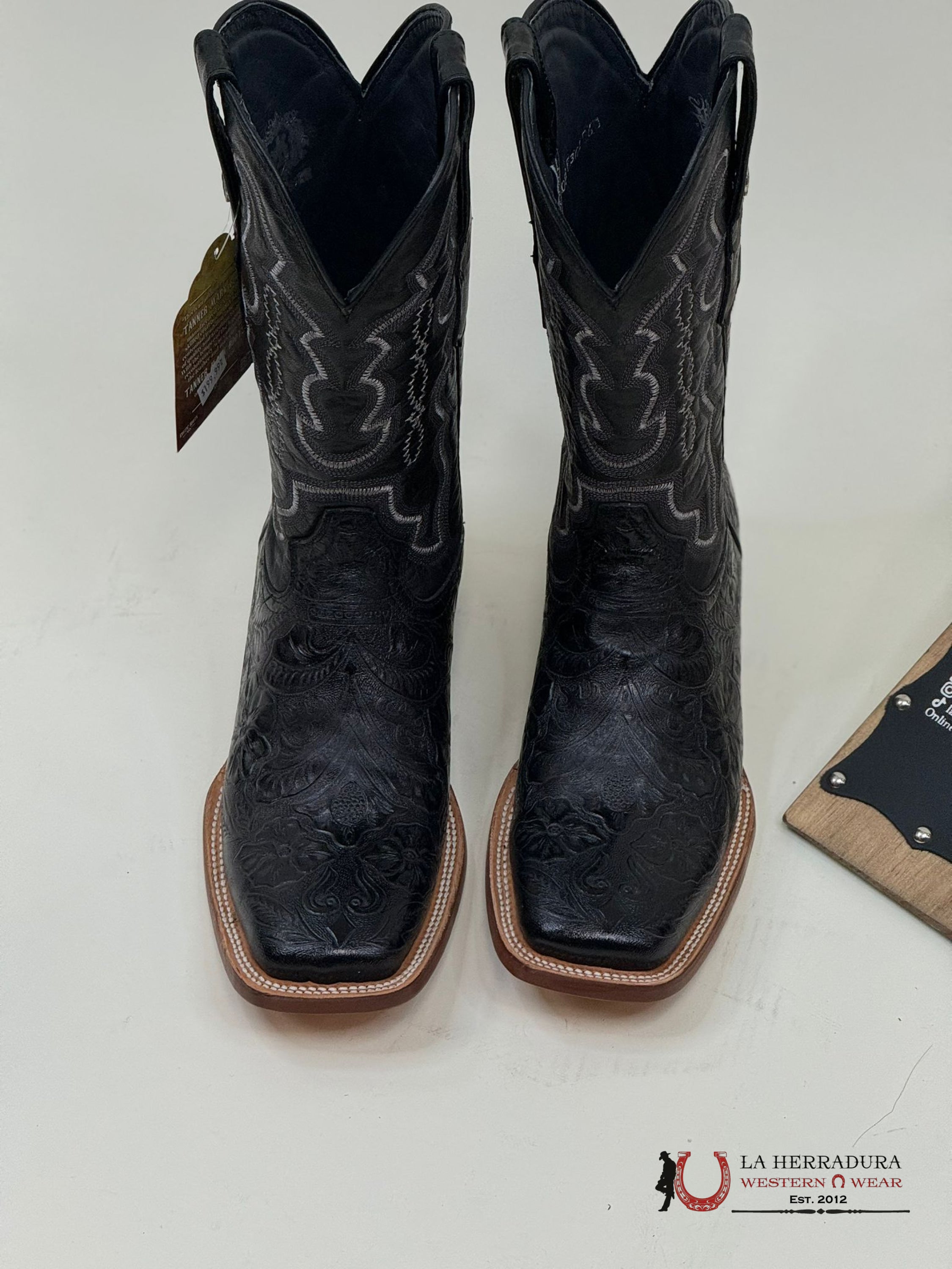 Tanner Mark Boot Hand Tooled Black Botas Hombres