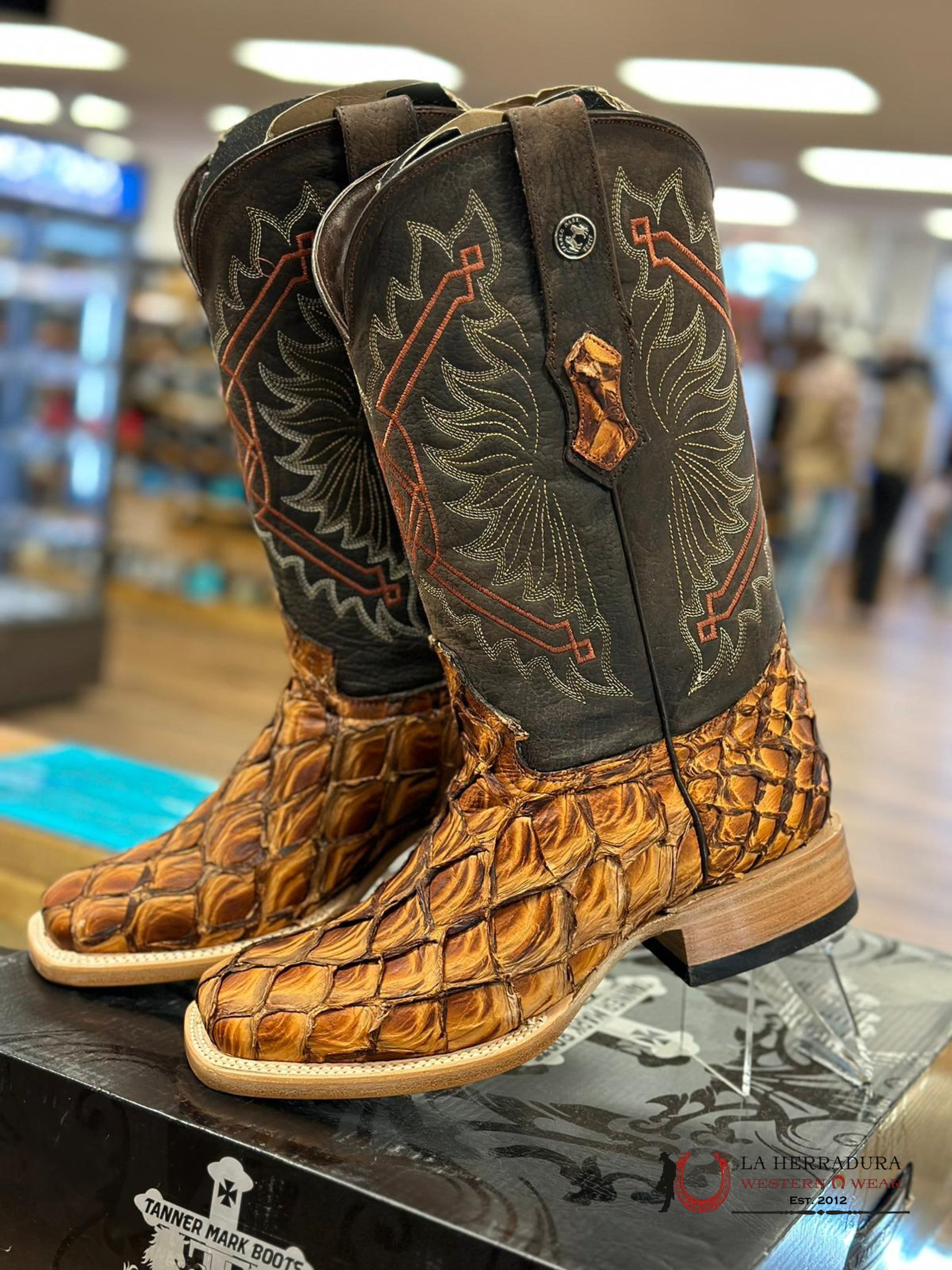 Tanner Mark Boots Square Toe Cognac Exotic Fish Skin Botas Hombres