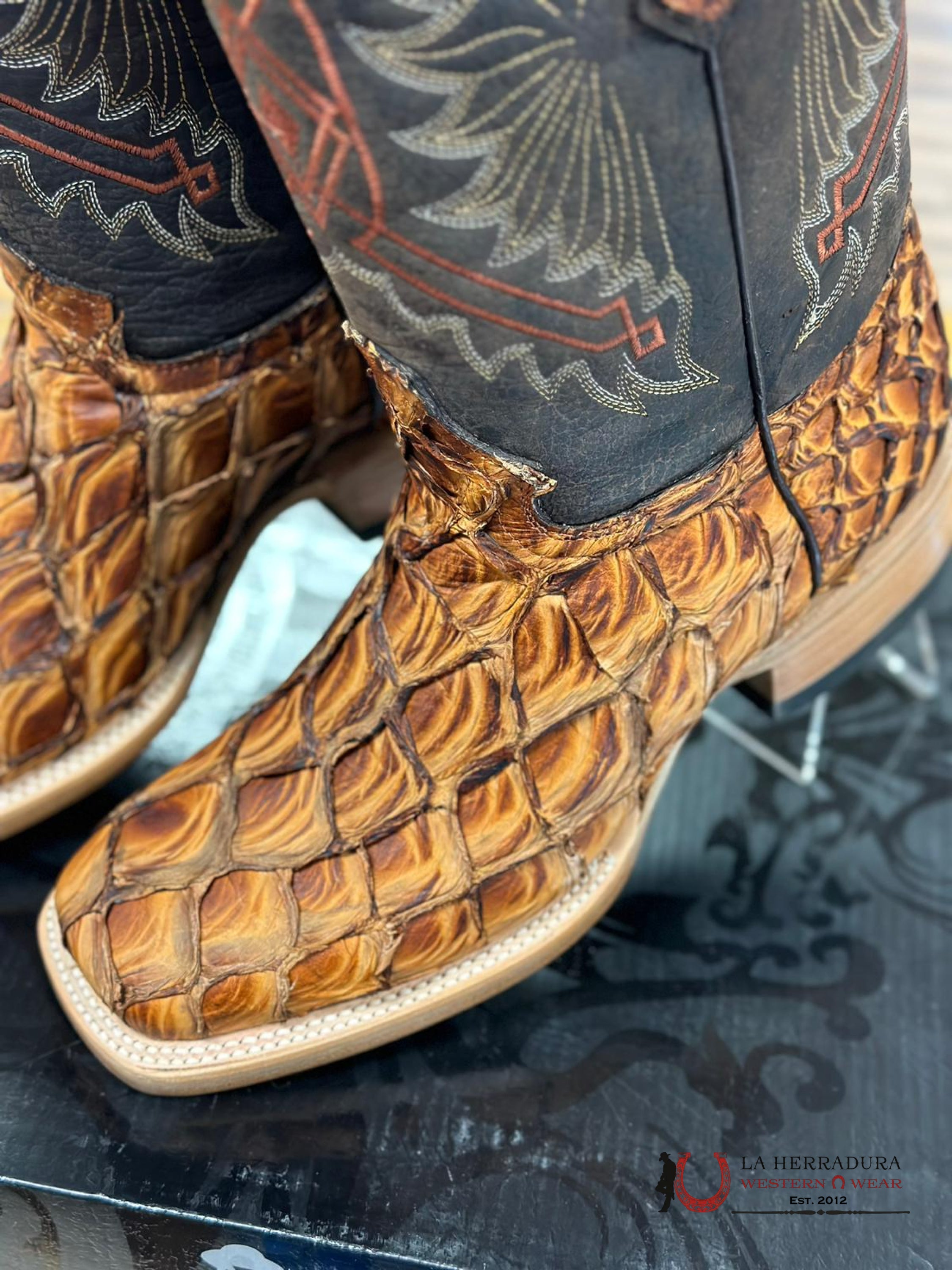 Tanner Mark Boots Square Toe Cognac Exotic Fish Skin Botas Hombres