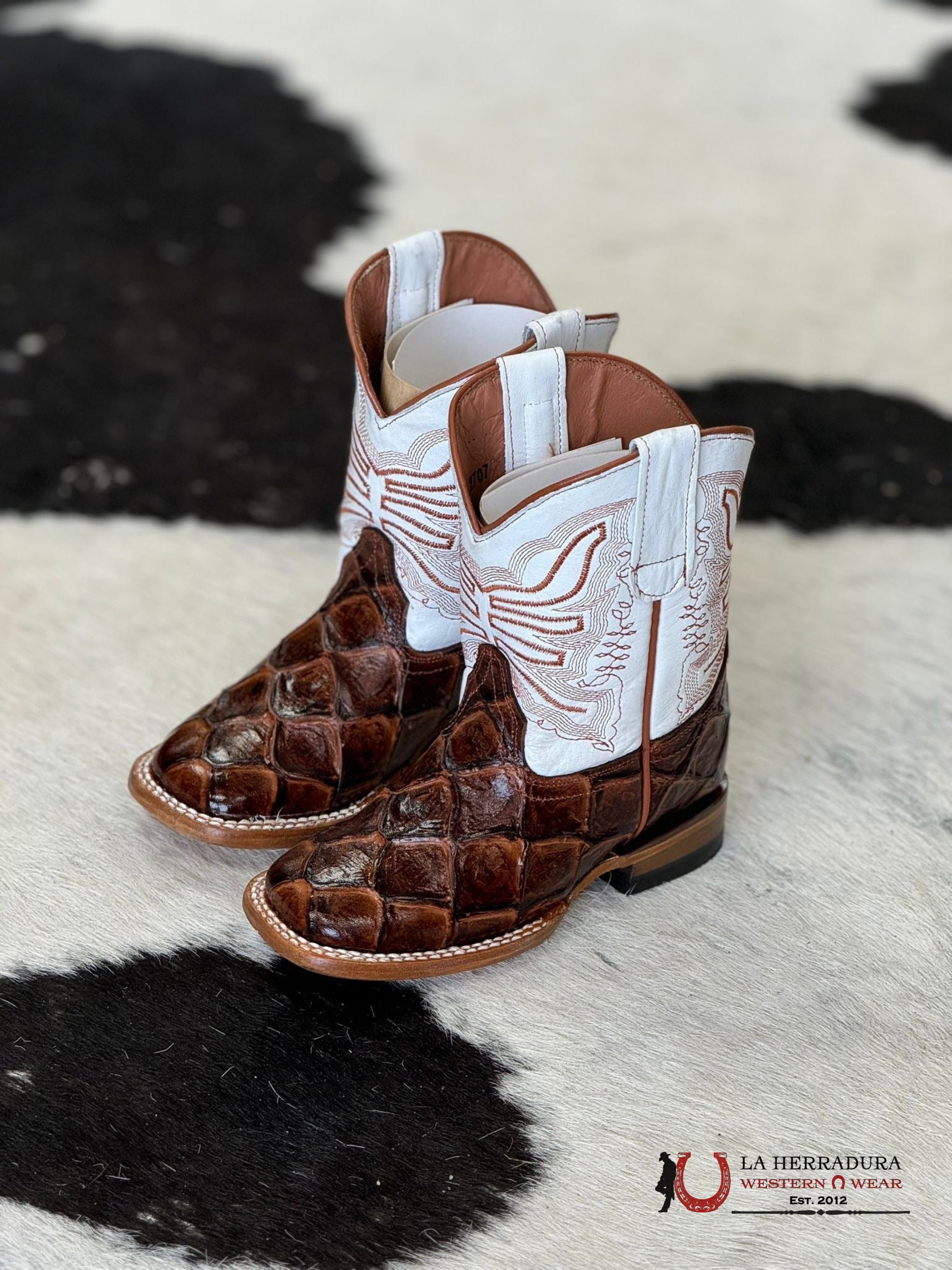 TANNER MARK KIDS ‘ARNOLD’ MONSTER FISH PRINT COGÑAC W/ WHITE TOP -TMK205206 y TMY205206 NIÑOS