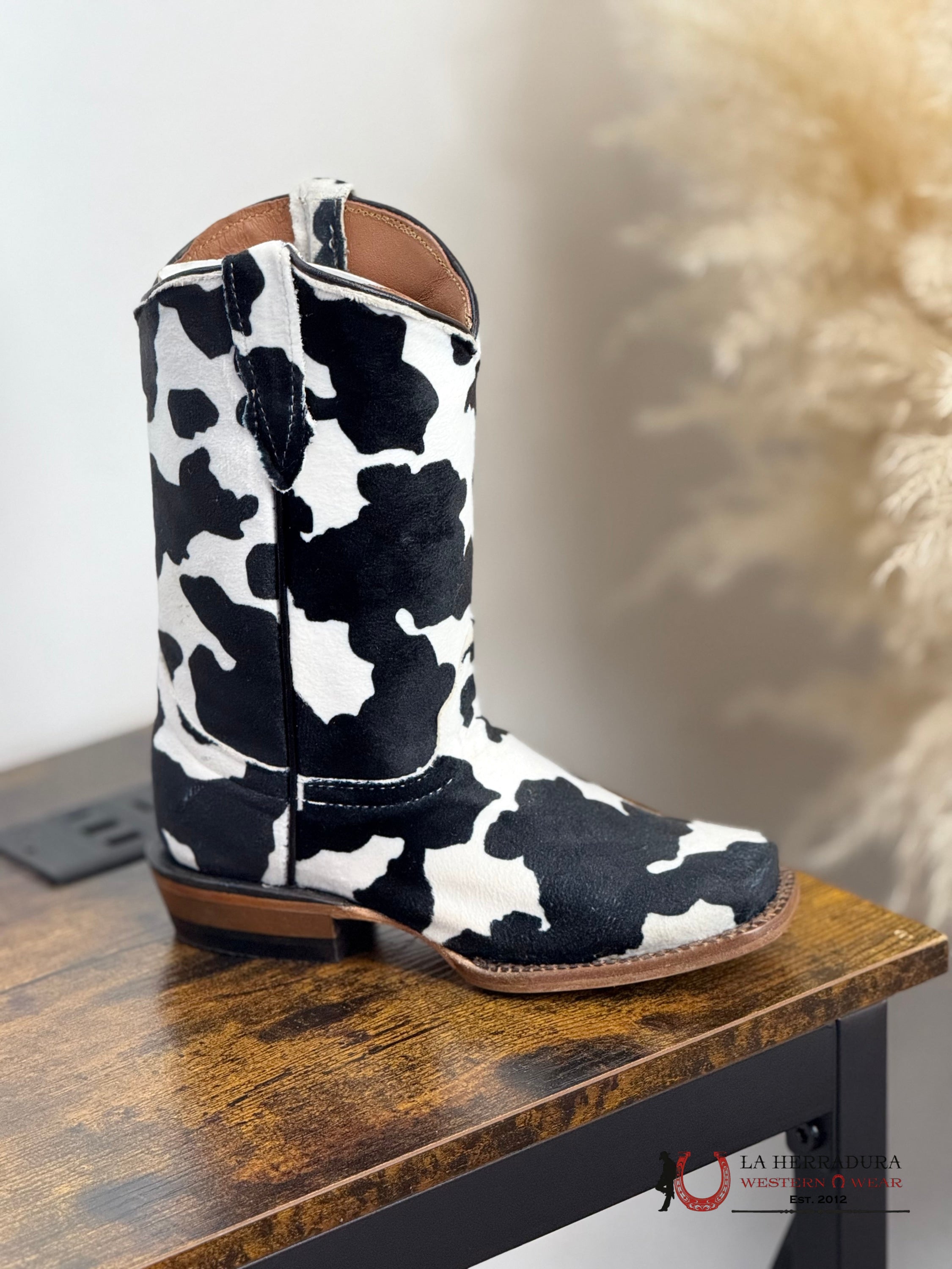 TANNER MARK KIDS ELSIE GIRLS FAUX COWHIDE BLACK 989 L/SOLE -TMG205180 NIÑOS