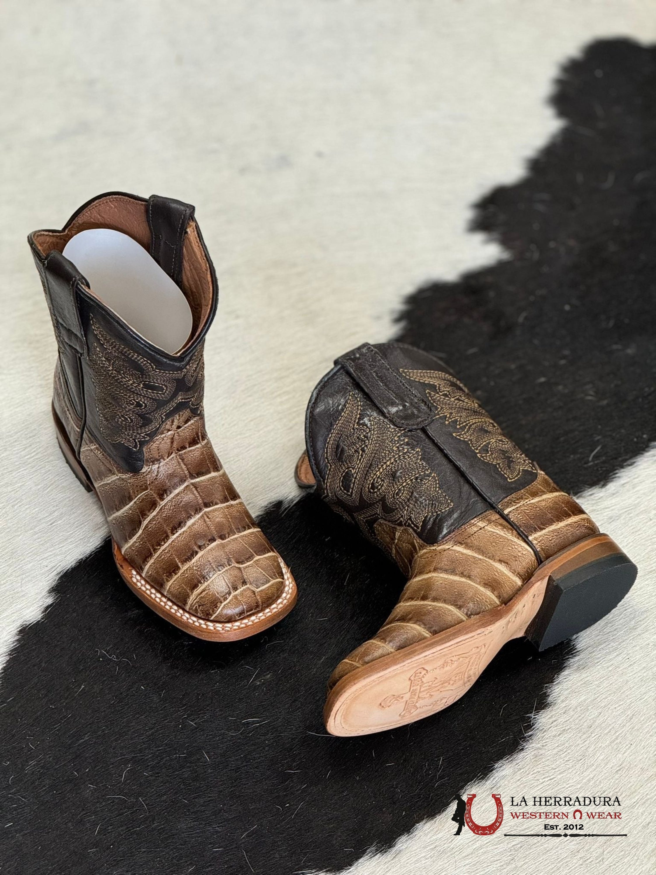 TANNER MARK KIDS ‘MATTHEW’ CAIMAN BELLY PRINT ANTIQUE SOLE -TMK200780 y TMY200780 NIÑOS