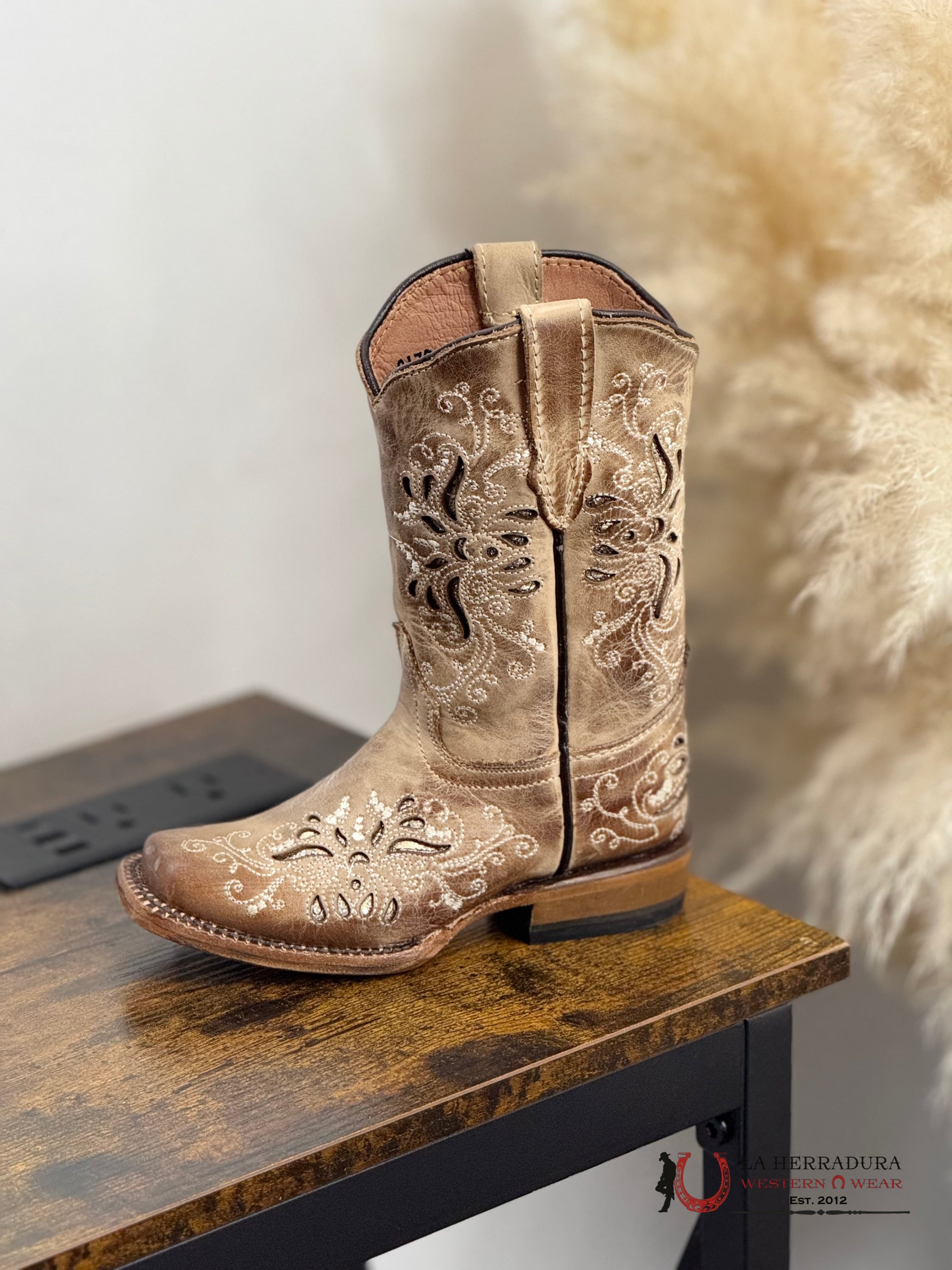 TANNER MARK KIDS MESQUITE GIRLS SAND WITH BROWN BUTTERFLY INLAY -TMG 205062 NIÑOS