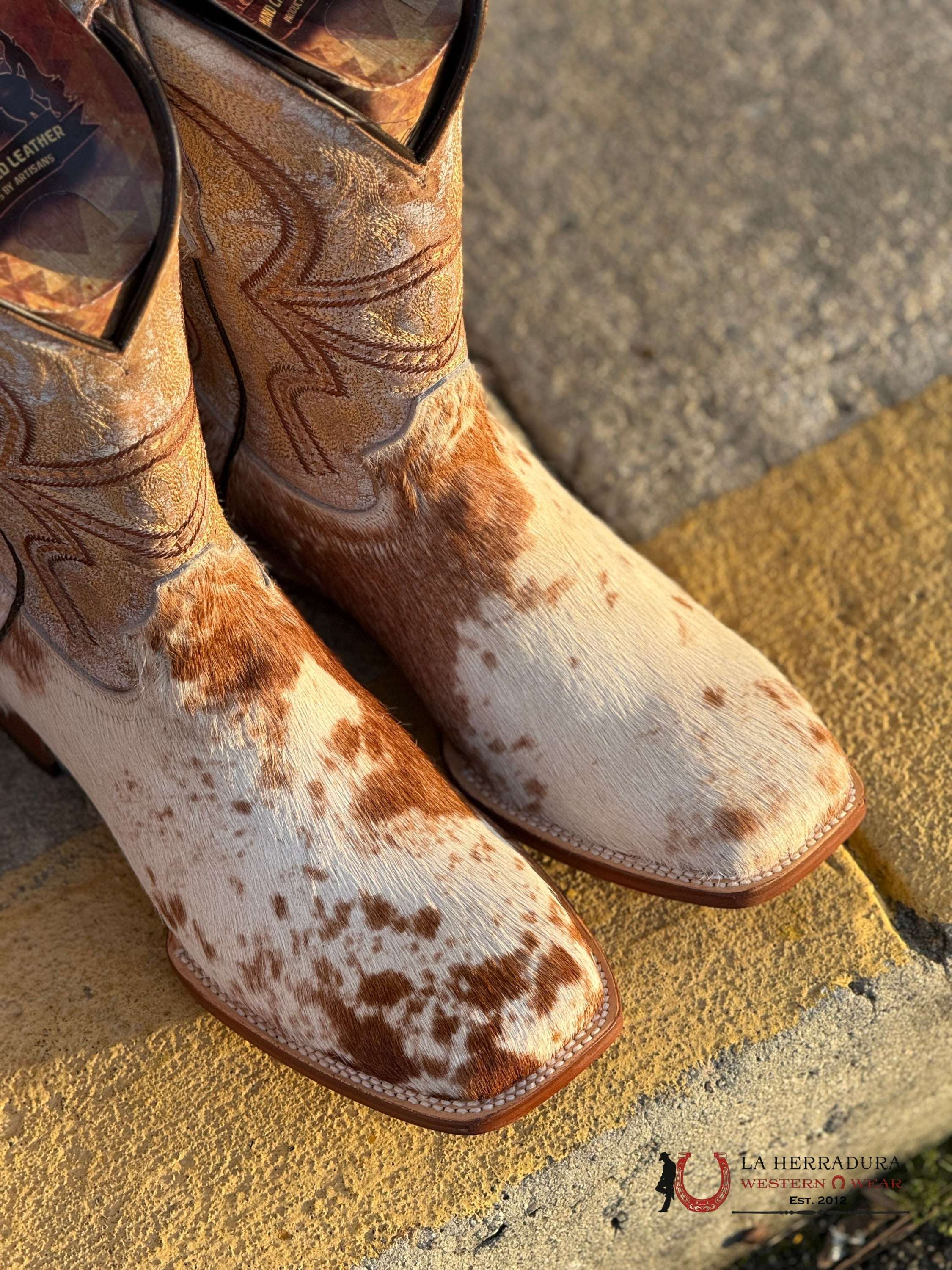 TANNER MARK HAIR ON COWHIDE BOOTS EVEREST HONEY TOP - 5580 BOTAS MUJERES