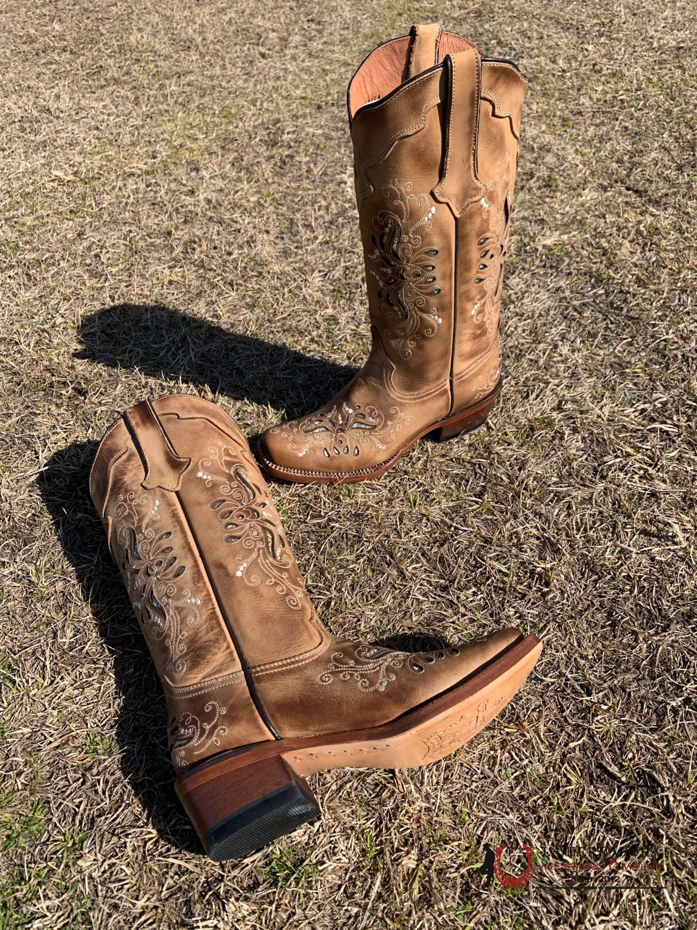Tanner Mark Mesquite Sand With Brown Butterfly Inlay 205060 Botas Mujeres