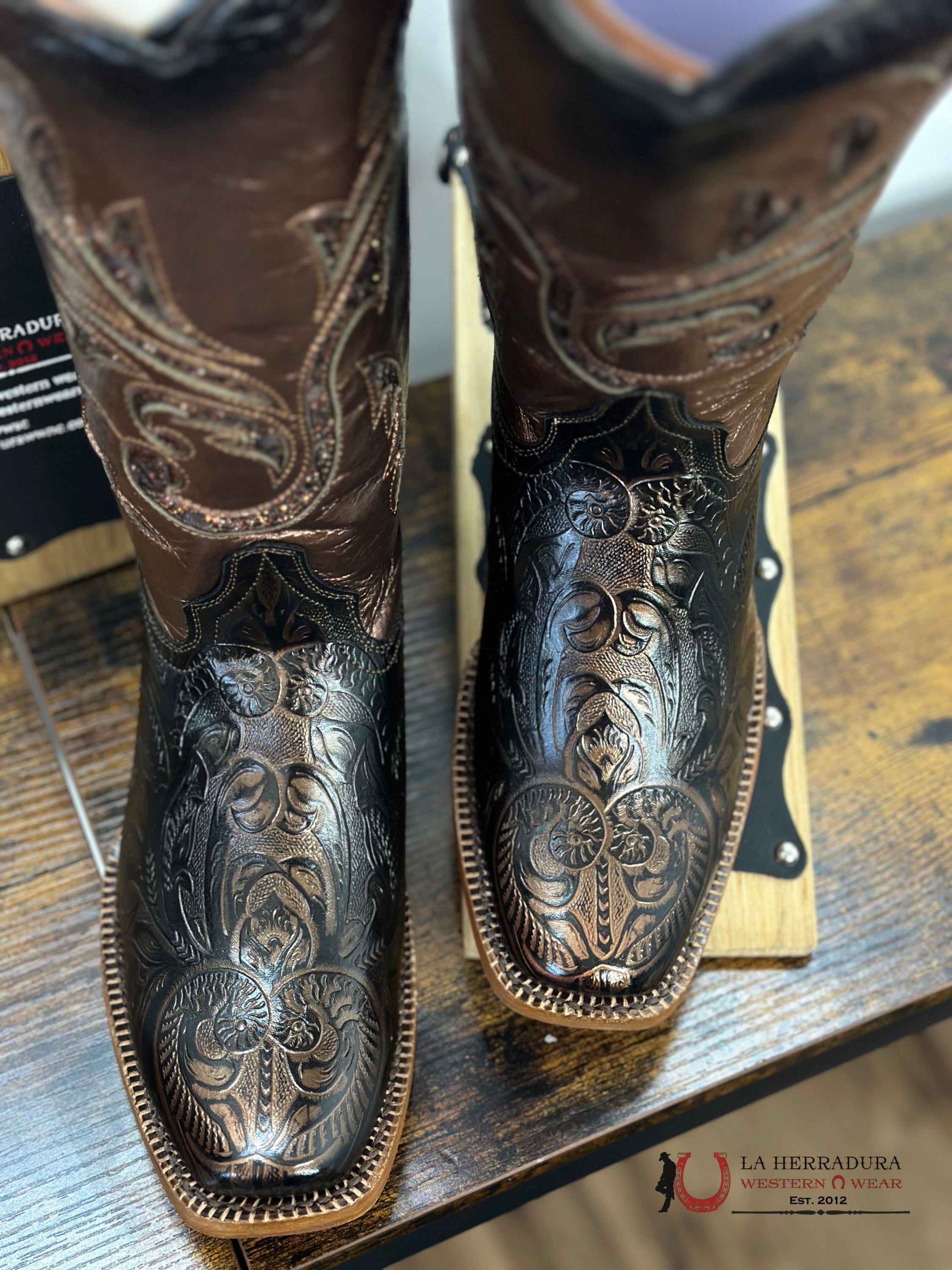 Tanner Mark Women Jade Print Habdtool Bronze Inlay Botas Mujeres