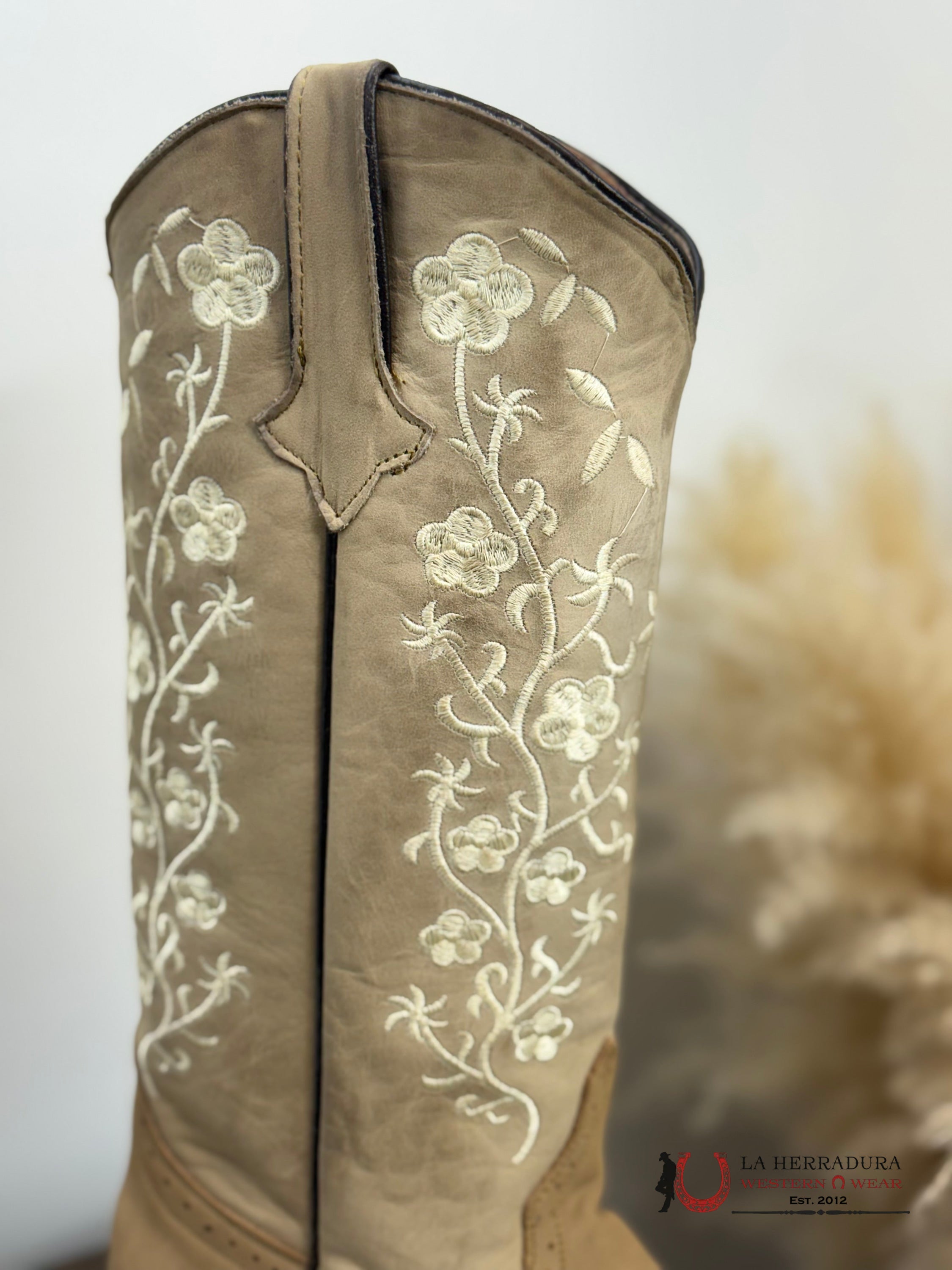 TANNER MARK WOMEN SAND FLORAL EMBROIDERY TOP TML200759 BOTAS MUJERES