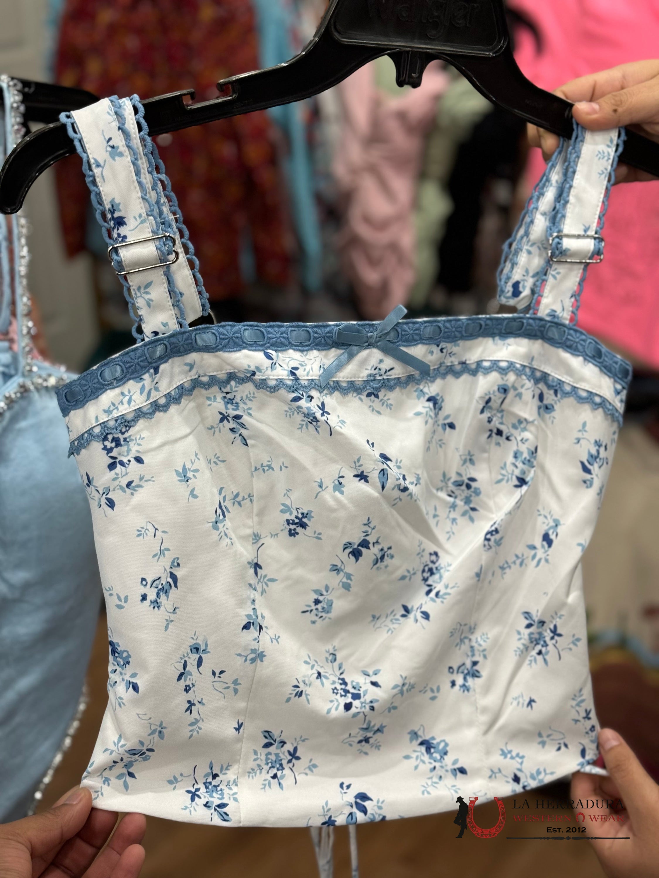 Tictoc White Baby Blue Floral Print Strap Top Ropa Mujeres