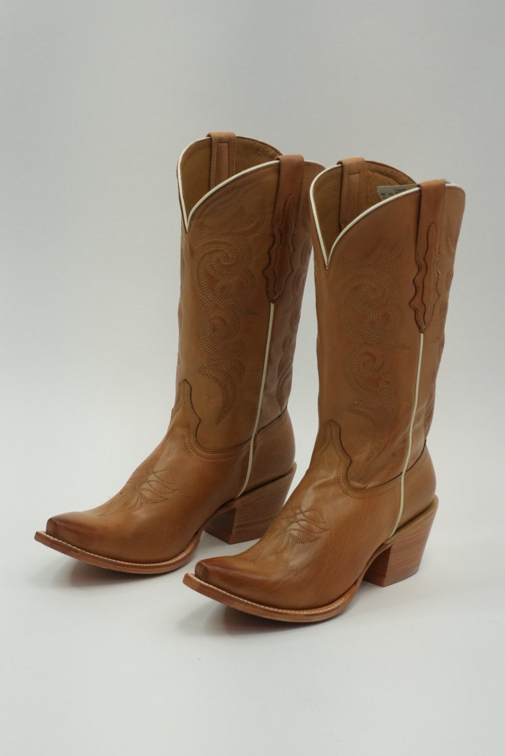 TORO SENTADO WOMEN ALLISON 13 CLAYTON GOLD LEATHER SOLE