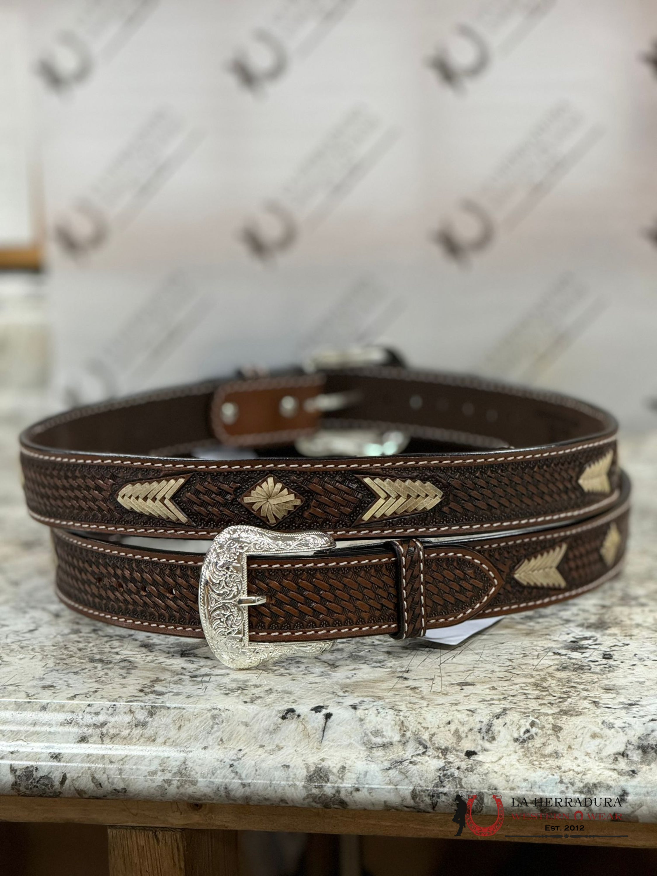 Twisted X Tooled Thread Brown Belt Cinturones Hombres
