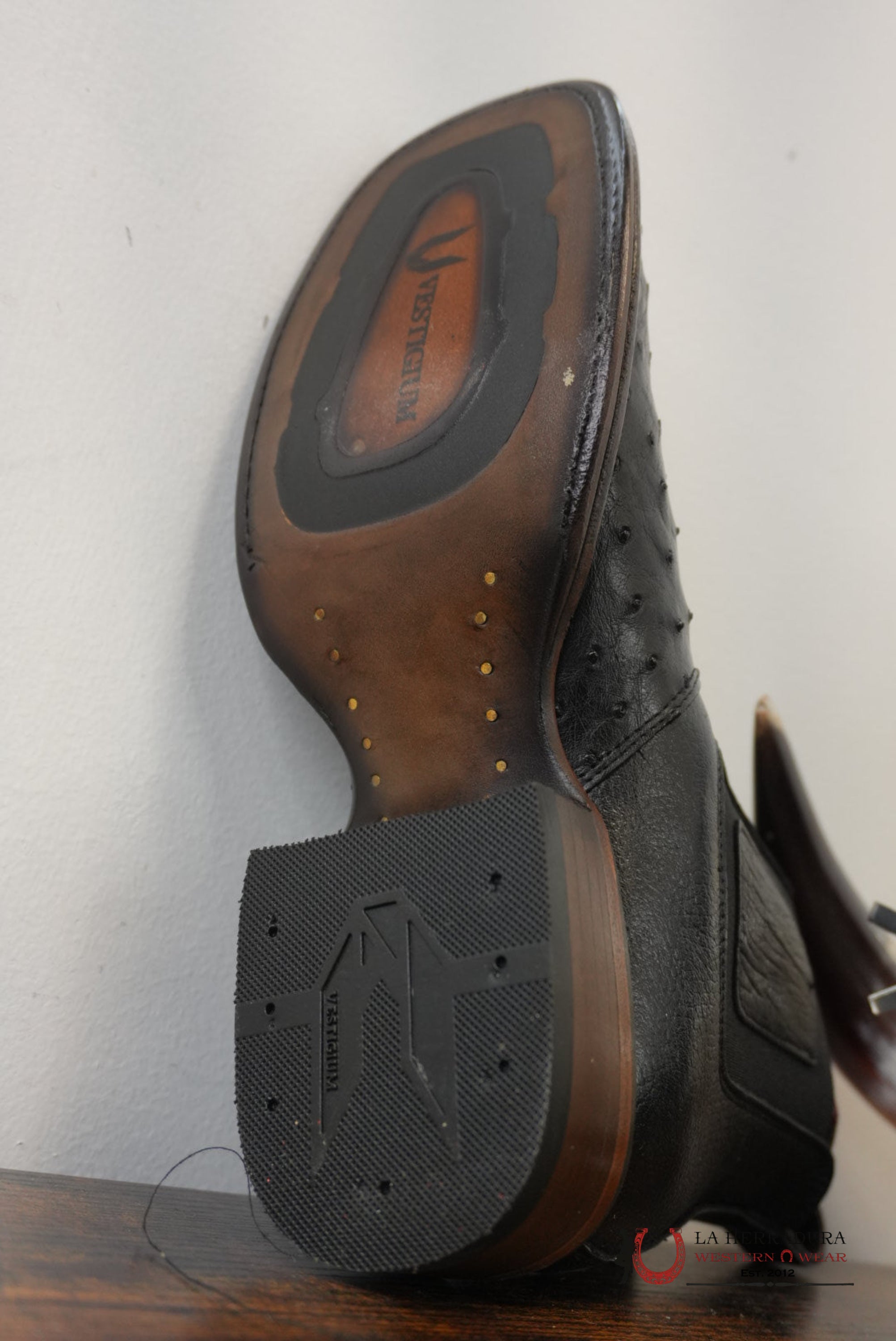 VESTIGIUM SHORTBOOT EXOTIC OSTRICH BLACK - 0305 BOTAS HOMBRES