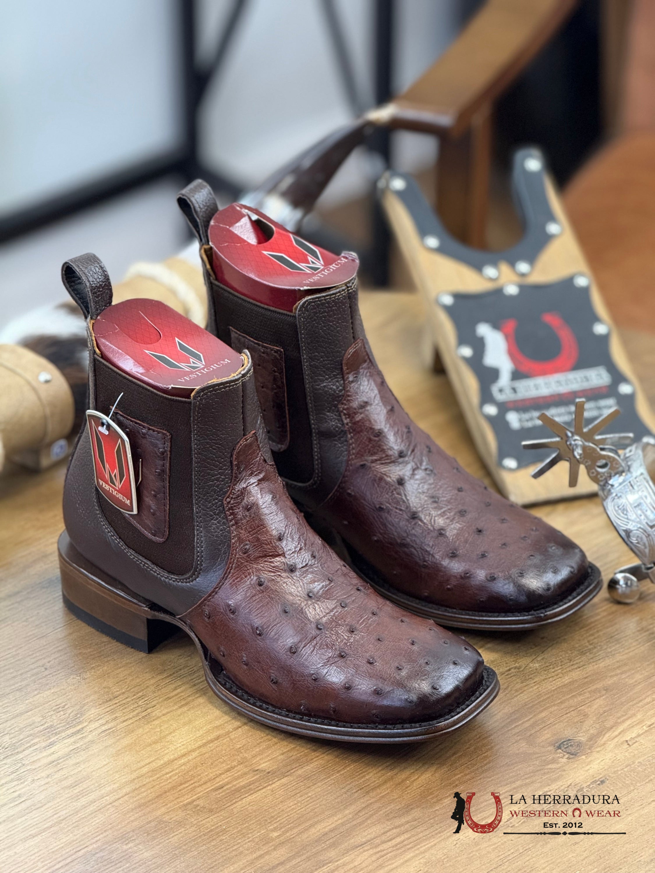 VESTIGIUM SHORT BOOT EXOTIC OSTRICH BROWN LEATHER - 0316 BOTAS HOMBRES