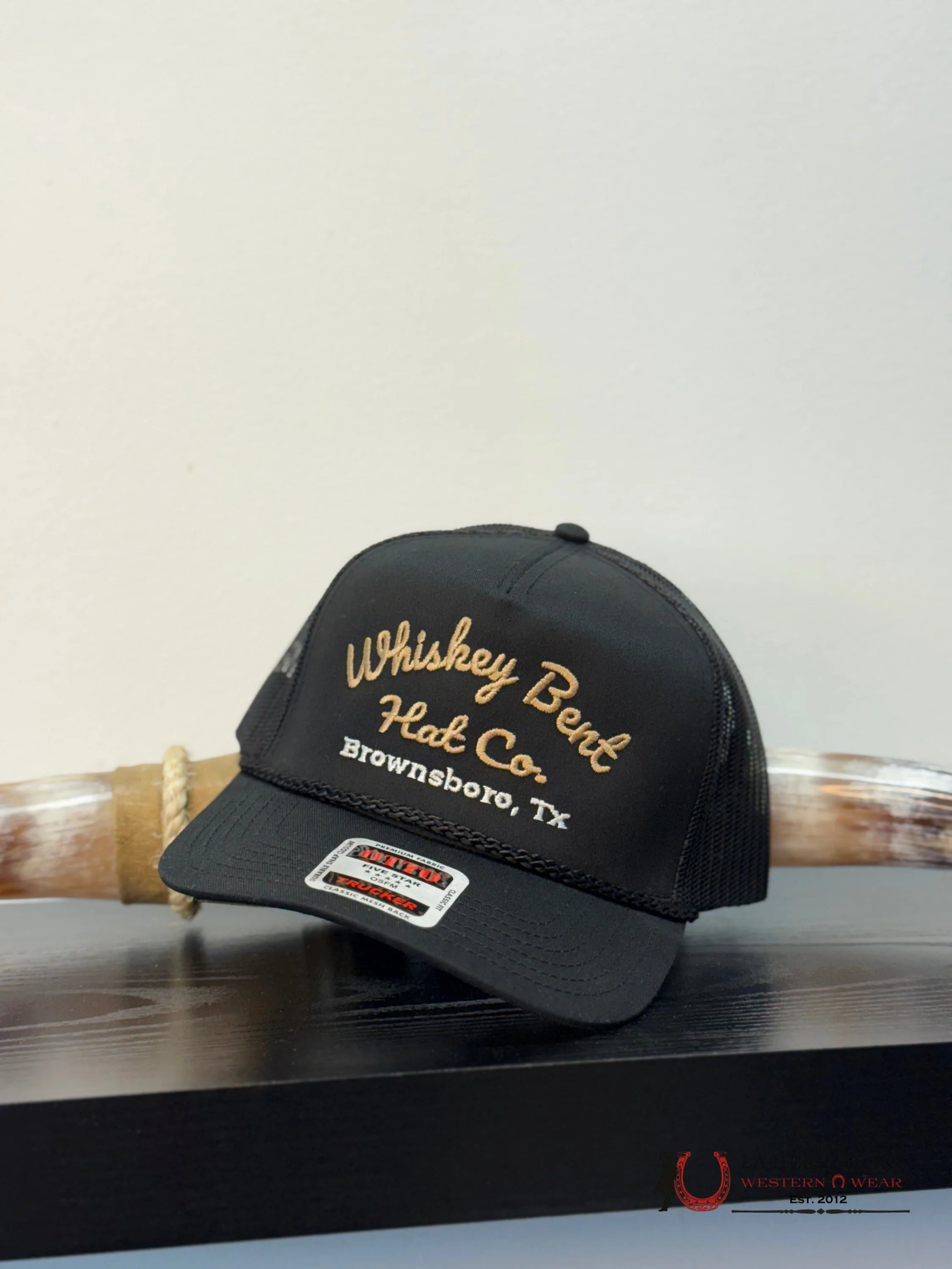 WHISKEY BENT BLACK WITH TAN CAPS MENS GORRAS HOMBRES