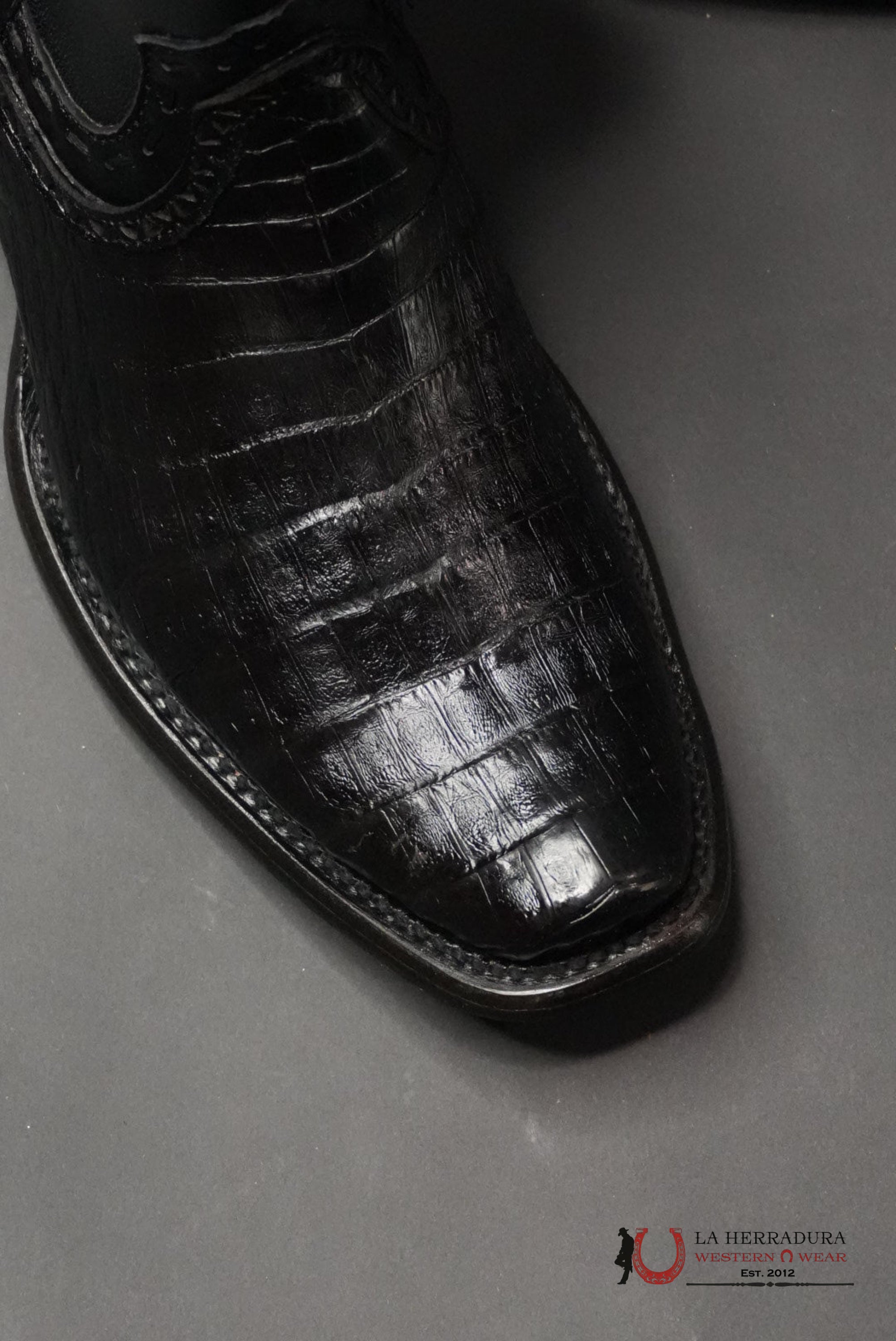 WILD WEST DUBAI BOOT SHORT CAIMAN BELLY BLACK - 205 BOTAS HOMBRES