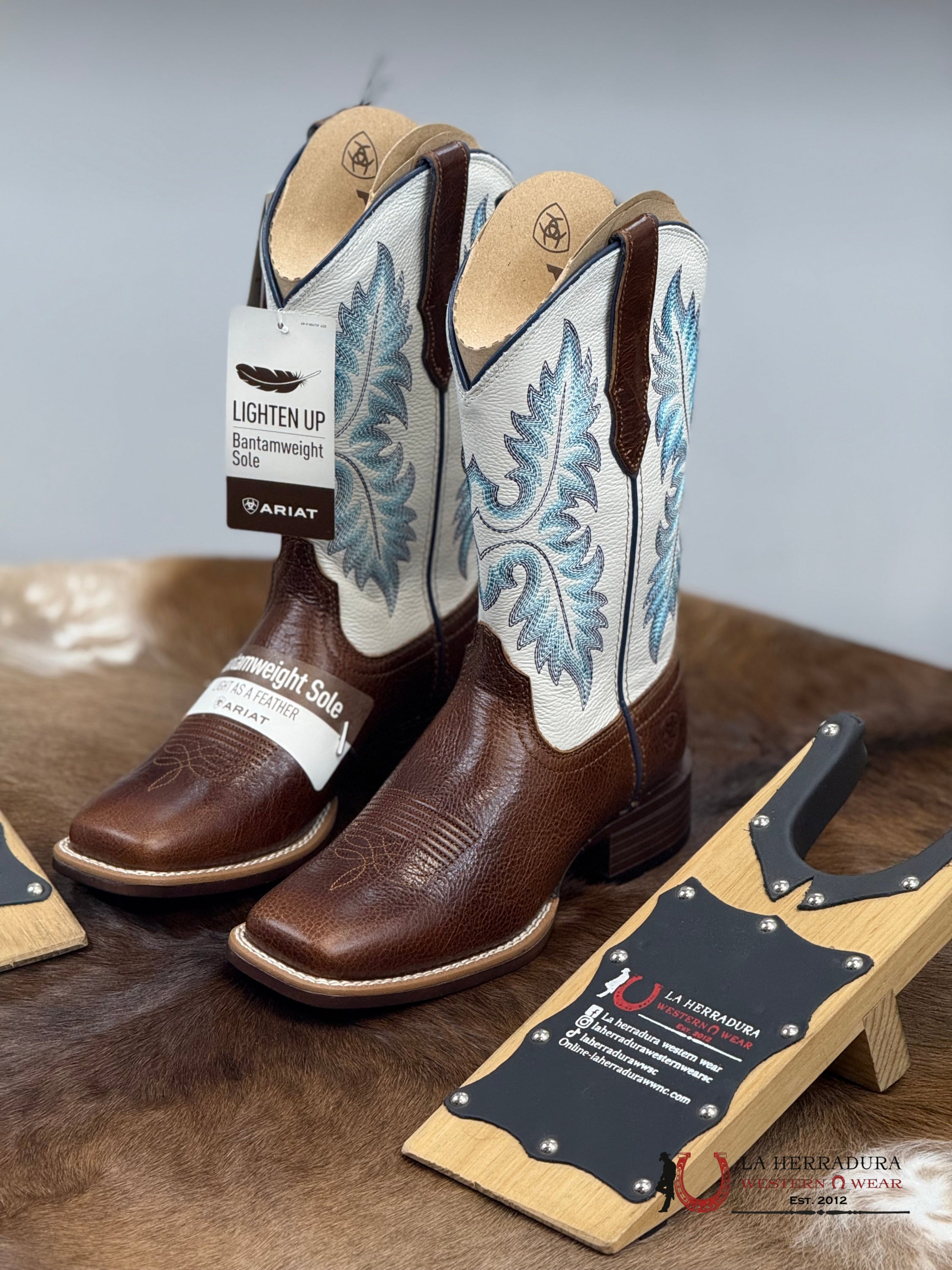 Womens Ariat Canyon Point Gingersnap White Square Toe Boots Botas Mujeres