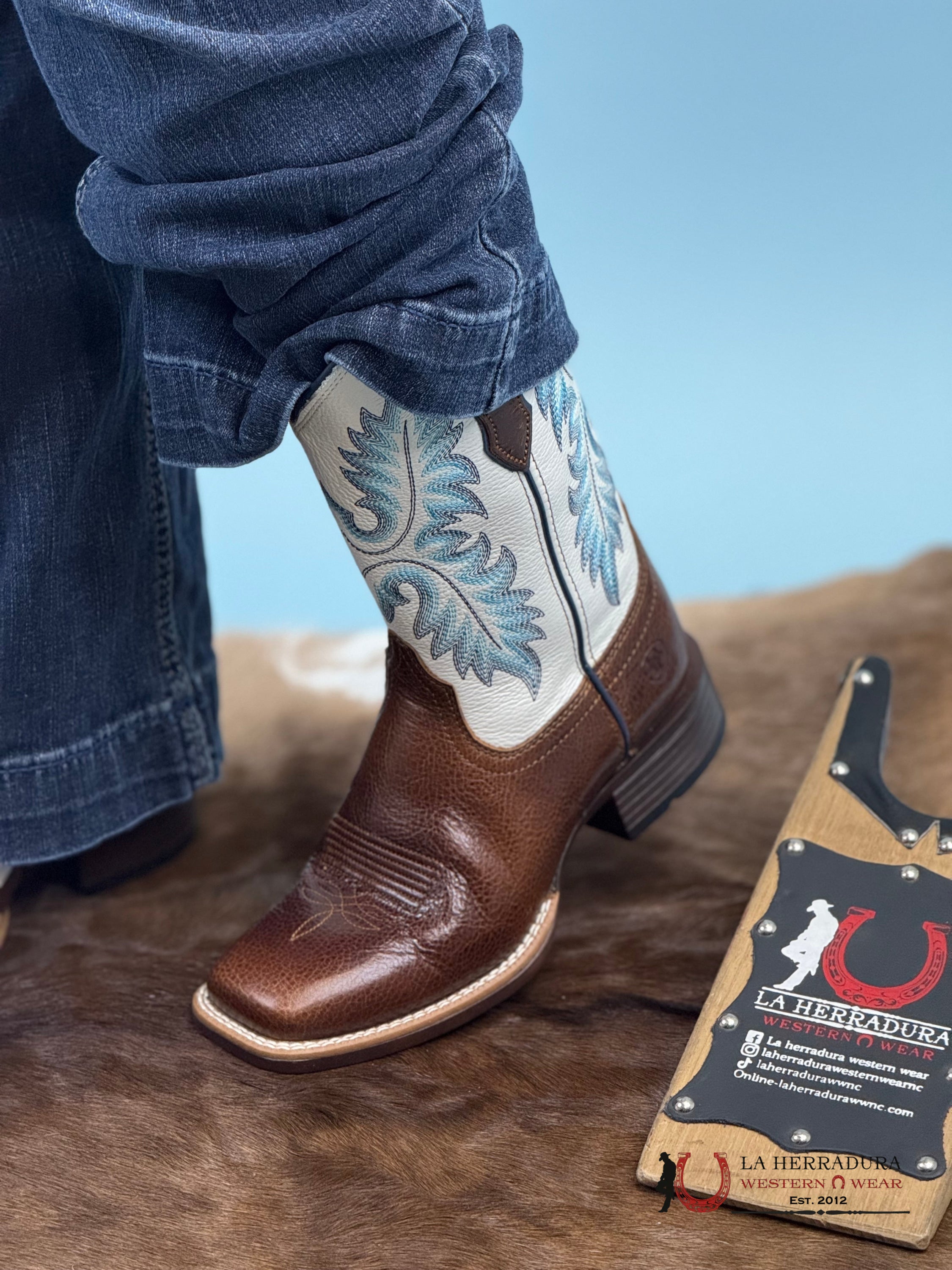 Womens Ariat Canyon Point Gingersnap White Square Toe Boots Botas Mujeres