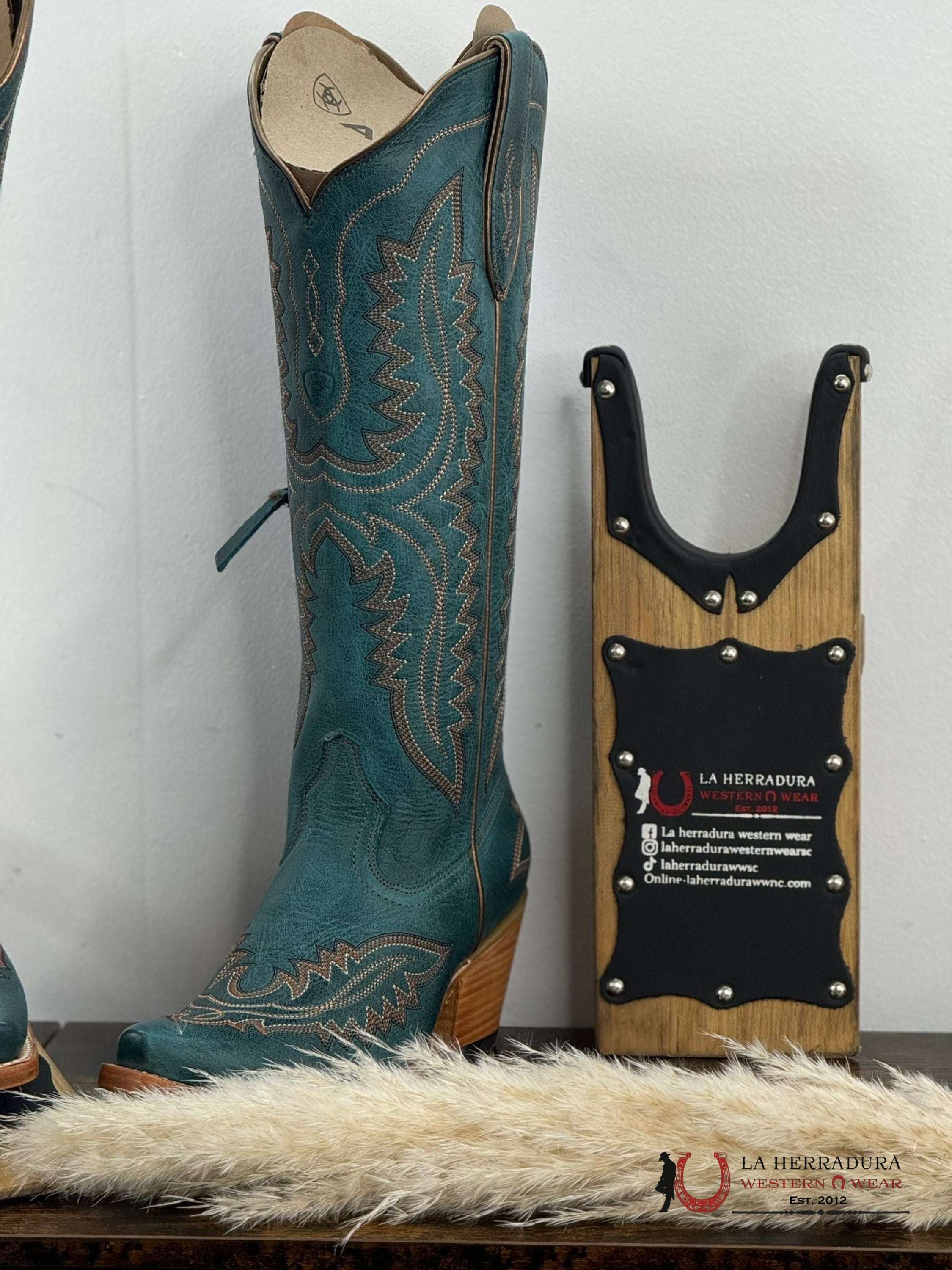 Womens Ariat Casanova Turquoise Tall Boot Point Toe Botas Mujeres