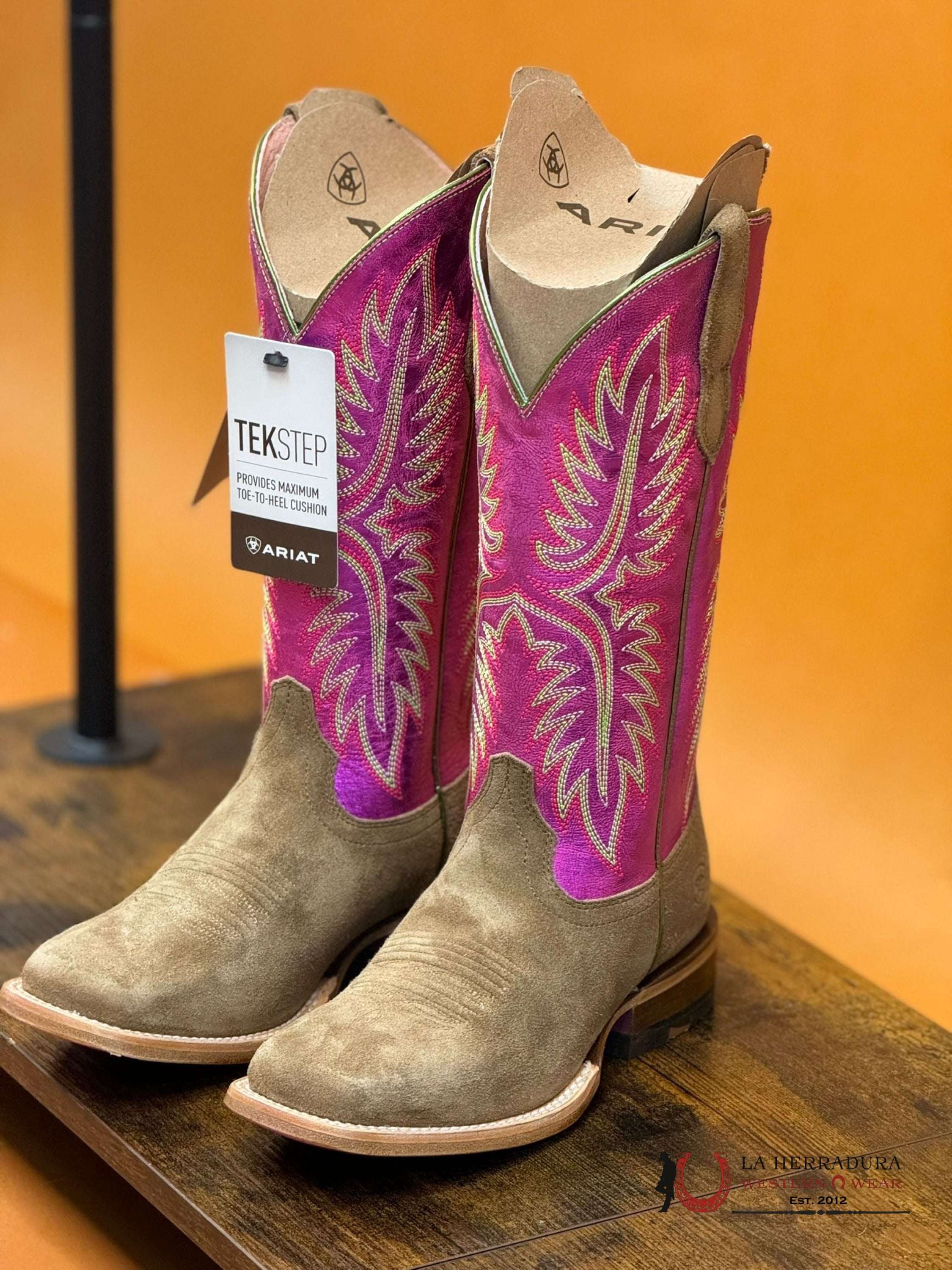 Women’s Ariat Frontier Calamity Jane Dijon Roughout Electric Raspberry Boot Botas Mujeres