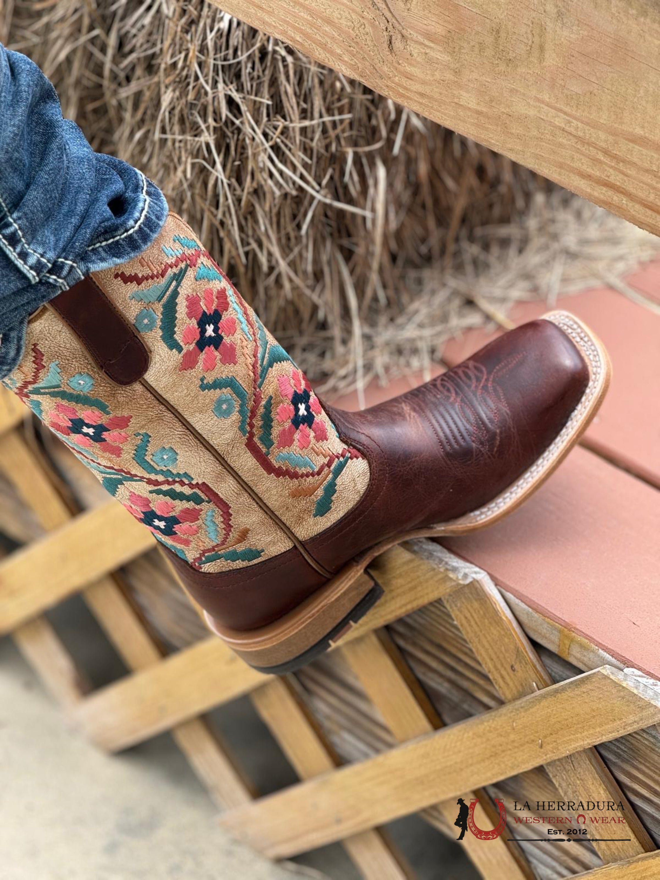 Womens Ariat Frontier Daniella Brazen Tan/Sanded White Botas Mujeres