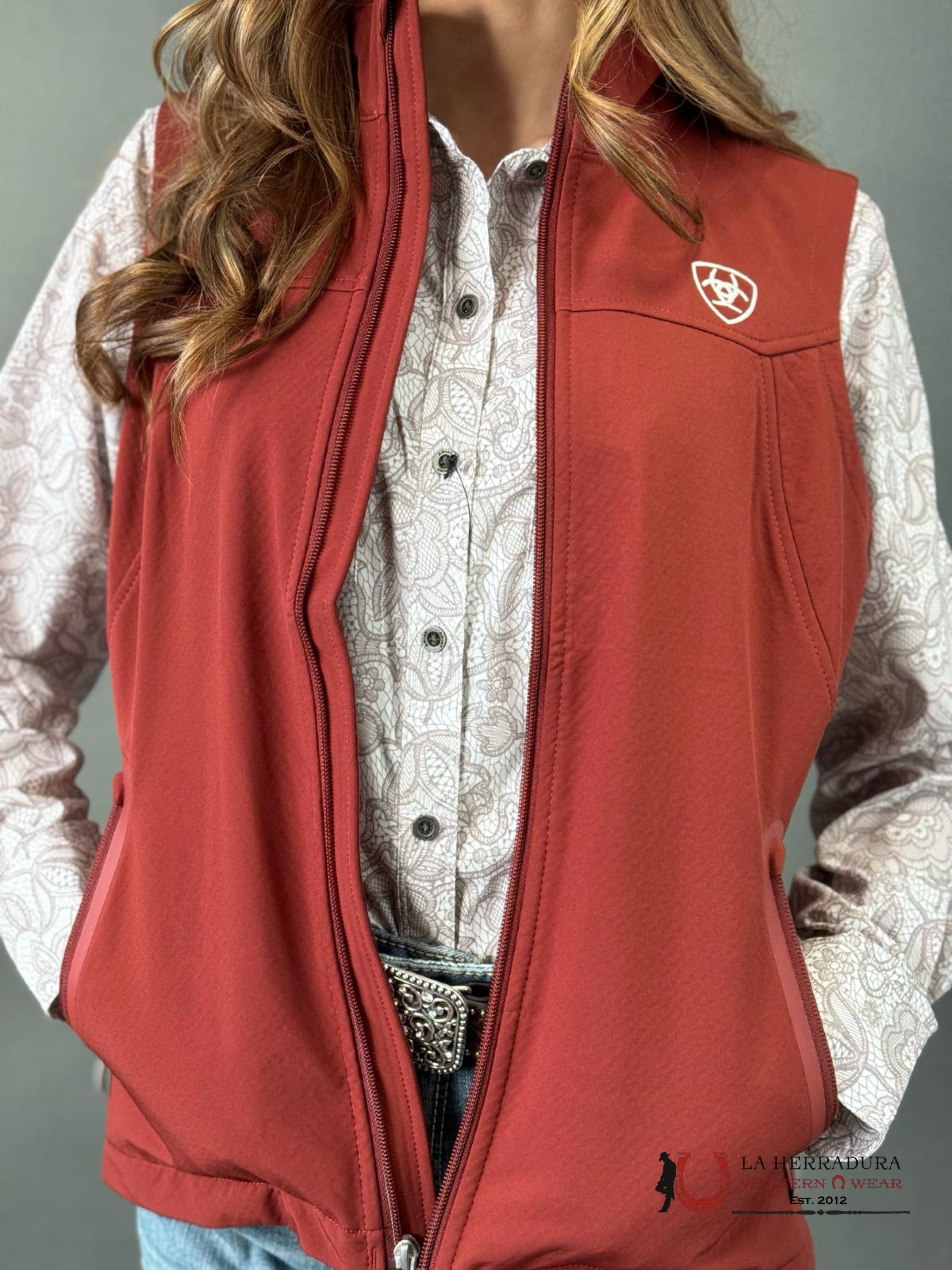 Women’s Ariat New Team Softshell Vest Fired Brick Ropa Mujeres