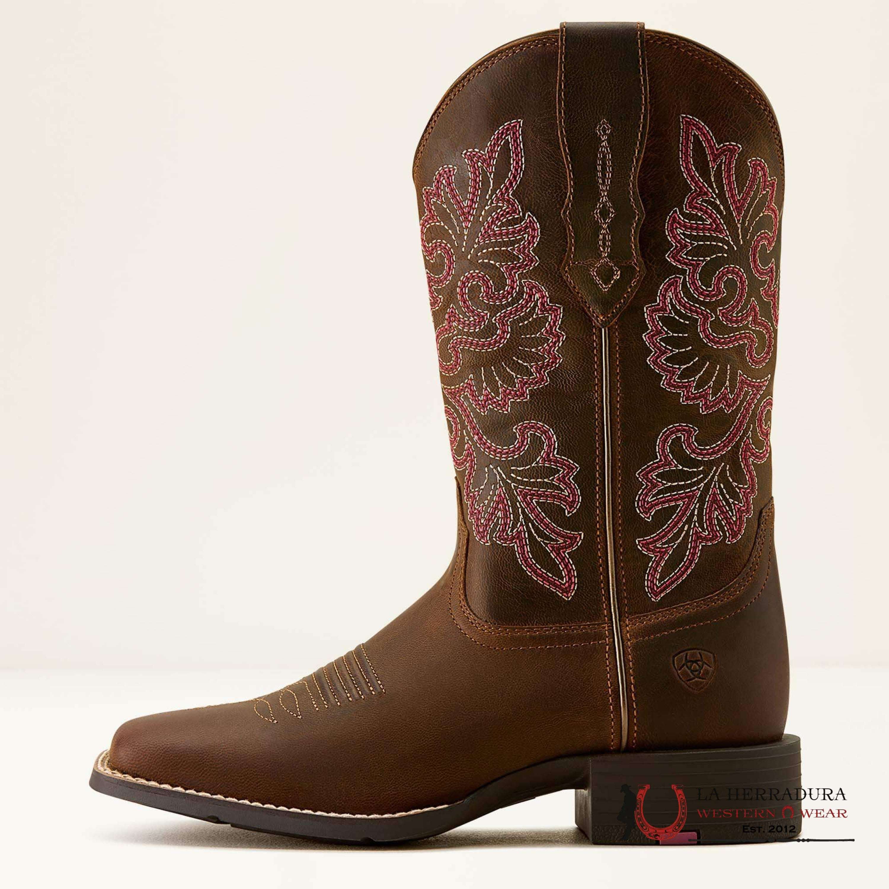 WOMENS ARIAT ROUND UP WIDE SQUARE TOE STRETCHFIT SASSY BROWN 10064078 BOTAS MUJERES